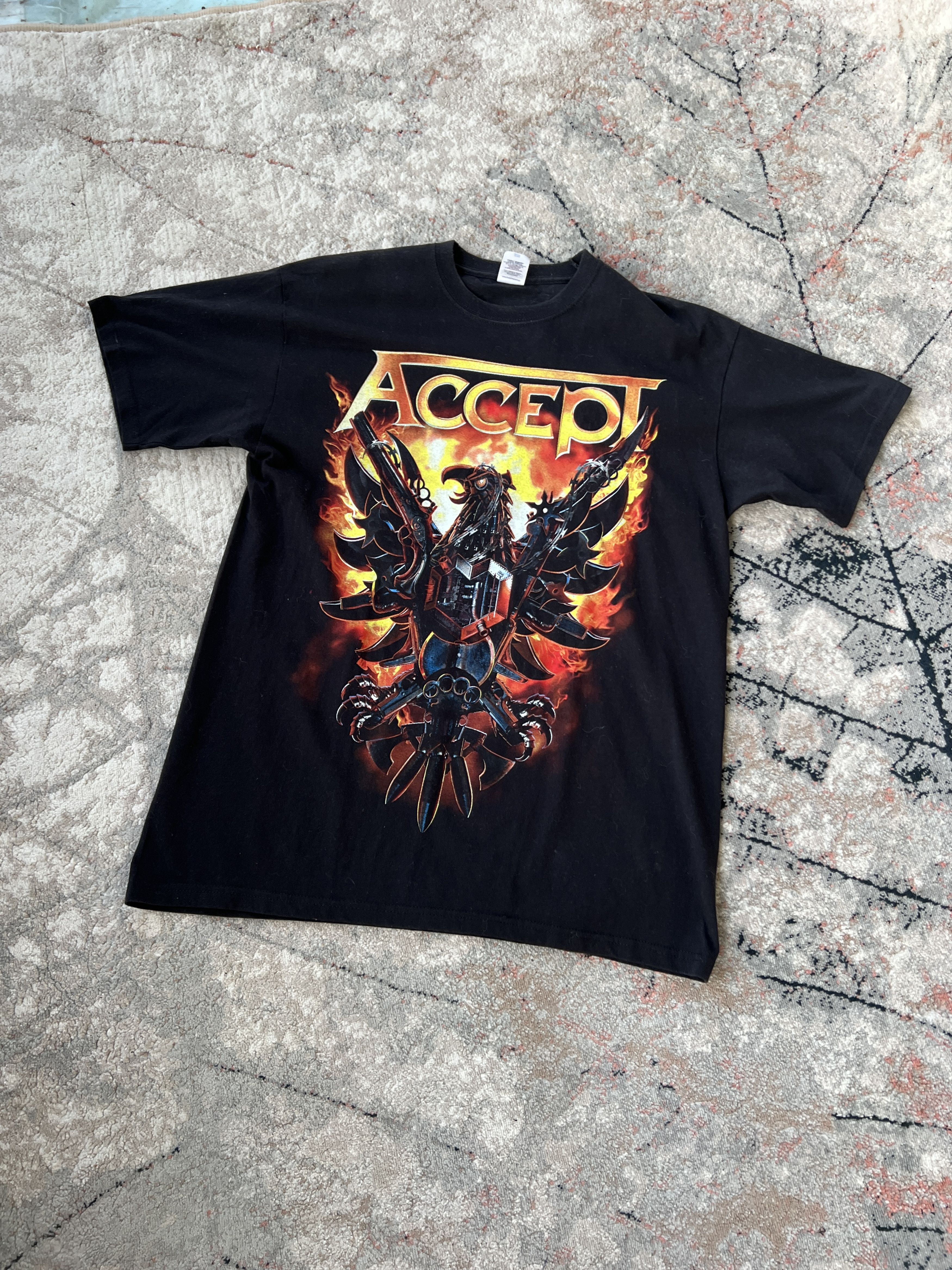 Band Tees Accept Restless Live Tour 2017 Tee Size US L / EU 52-54 / 3 - 1 Thumbnail