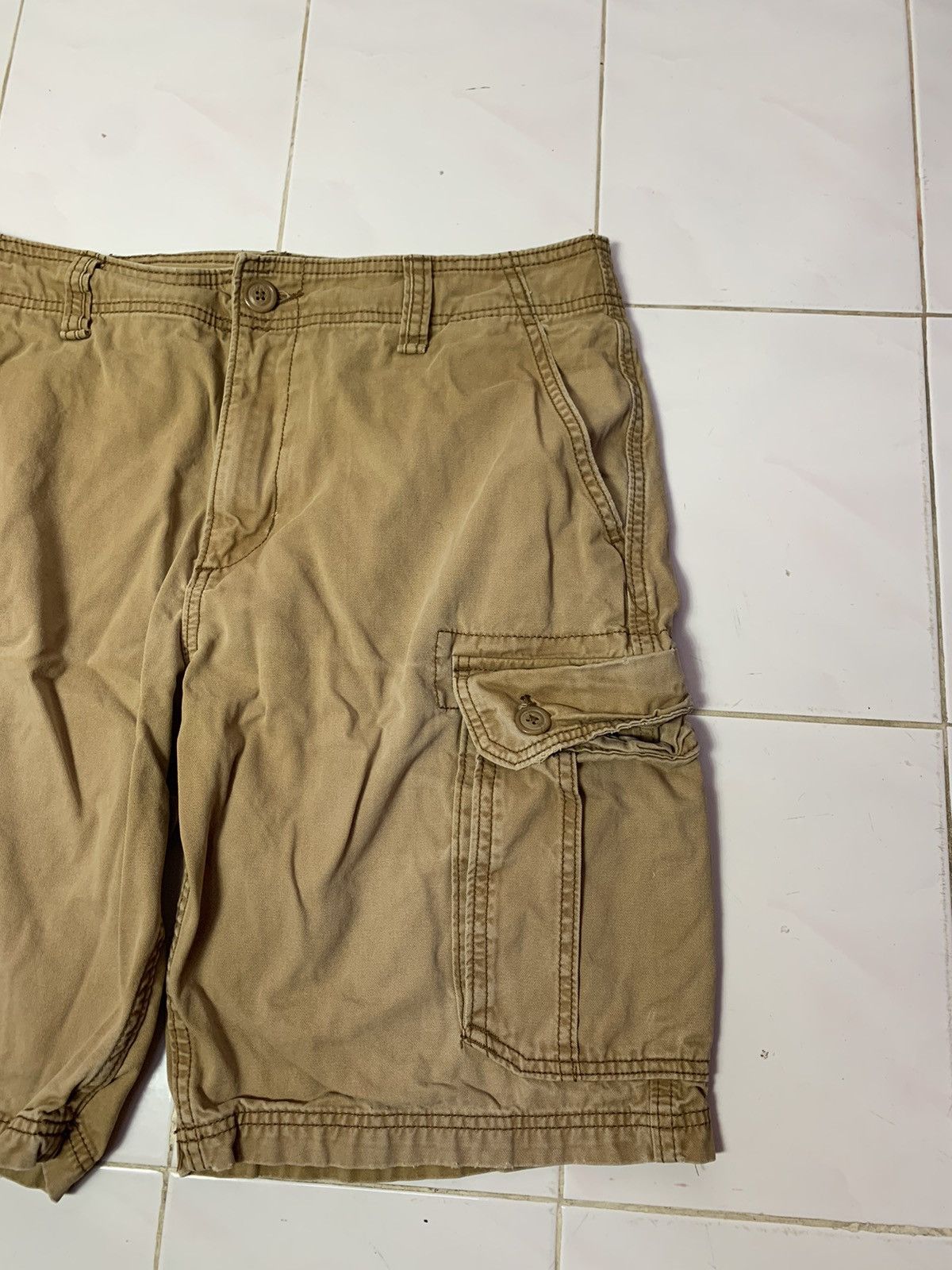 Old Navy Steals! Old Navy Cargo Short Pants Multipocket Size US 36 / EU 52 - 3 Thumbnail