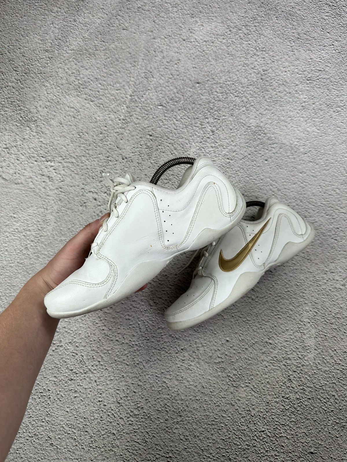 Nike Vintage Nike Sportswear Leather Sneakers Y2K Hype Style Size US 8.5 / EU 41-42 - 4 Thumbnail