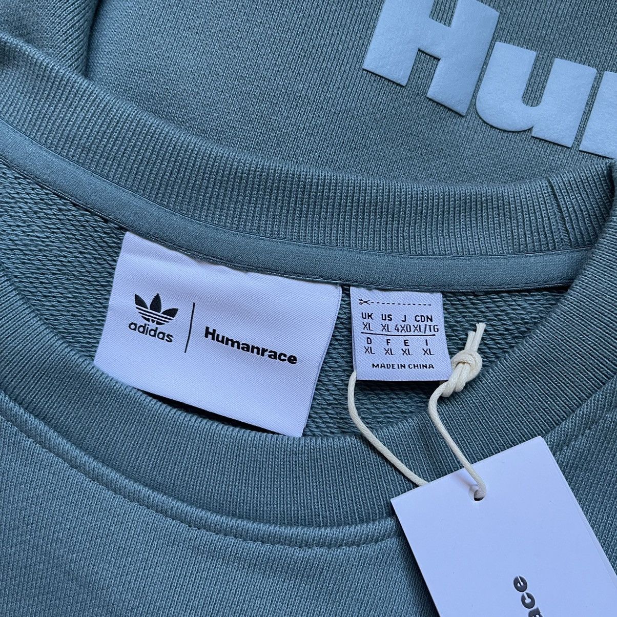 Adidas × Pharrell ADIDAS x PHARRELL WILLIAMS BASICS CREW SWEATSHIRT SIZE “XL” Size US XL / EU 56 / 4 - 5 Thumbnail