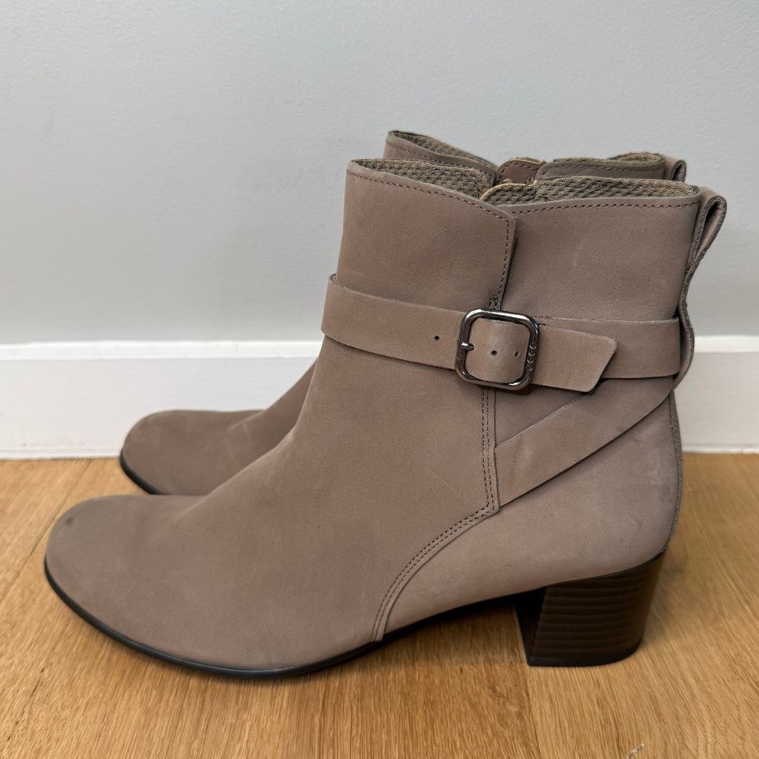 Ecco NEW ECCO Women's Dress Classic 35 Buckle Ankle Heel Boots Size US 9 / IT 39 - 3 Thumbnail