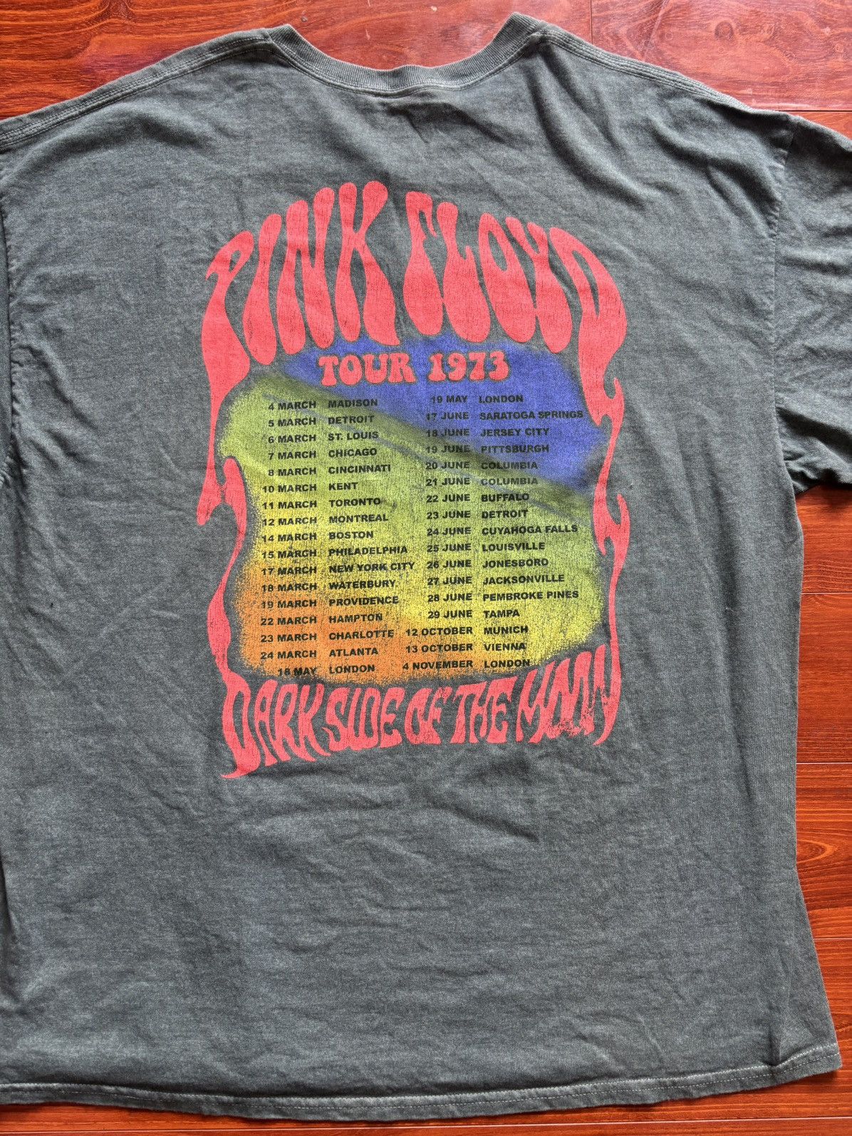 Pink Floyd M - 1973 Pink Floyd The Dark Side of The Moon Tour Tee Size US M / EU 48-50 / 2 - 5 Thumbnail