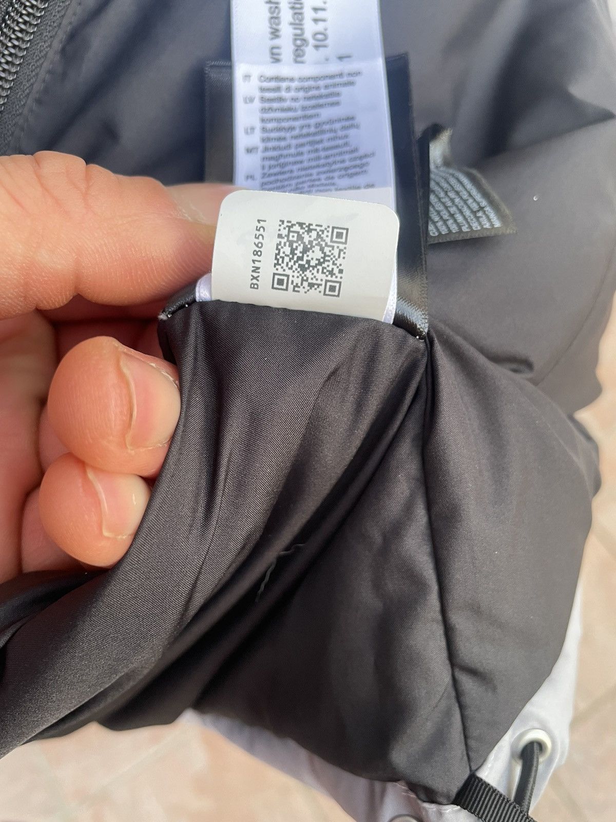 The North Face North Face women's grey striped Size S / US 4 / IT 40 - 4 Thumbnail