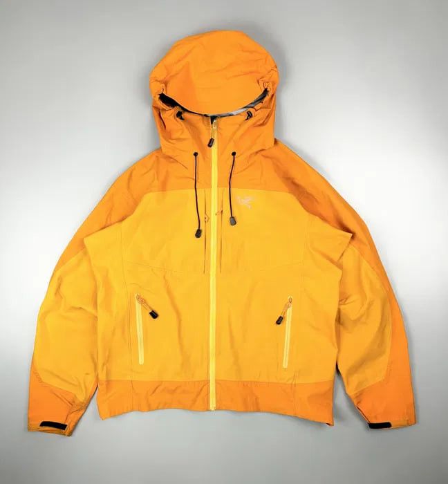 Arc'teryx outlet Gore-Tex Men's M Outdoor Jacket Orange Hidden Hood Full Zip