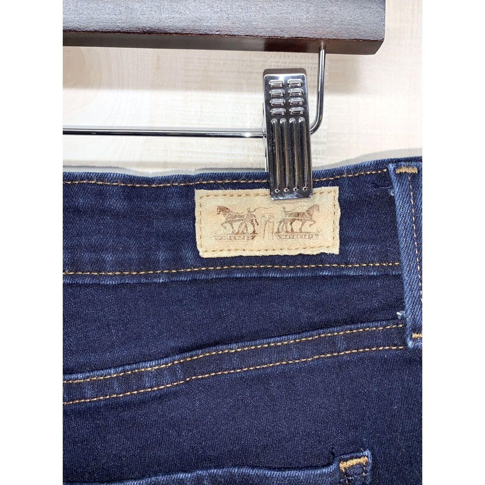 Levi's Levi’s Jeans Mid Rise Skinny Dark Wash Denim Womens Sz 12 31in Inseam 5-Pocket Design Regular Size Type Jeans Womens Size 34" / US 12 / IT 48 - 6 Thumbnail