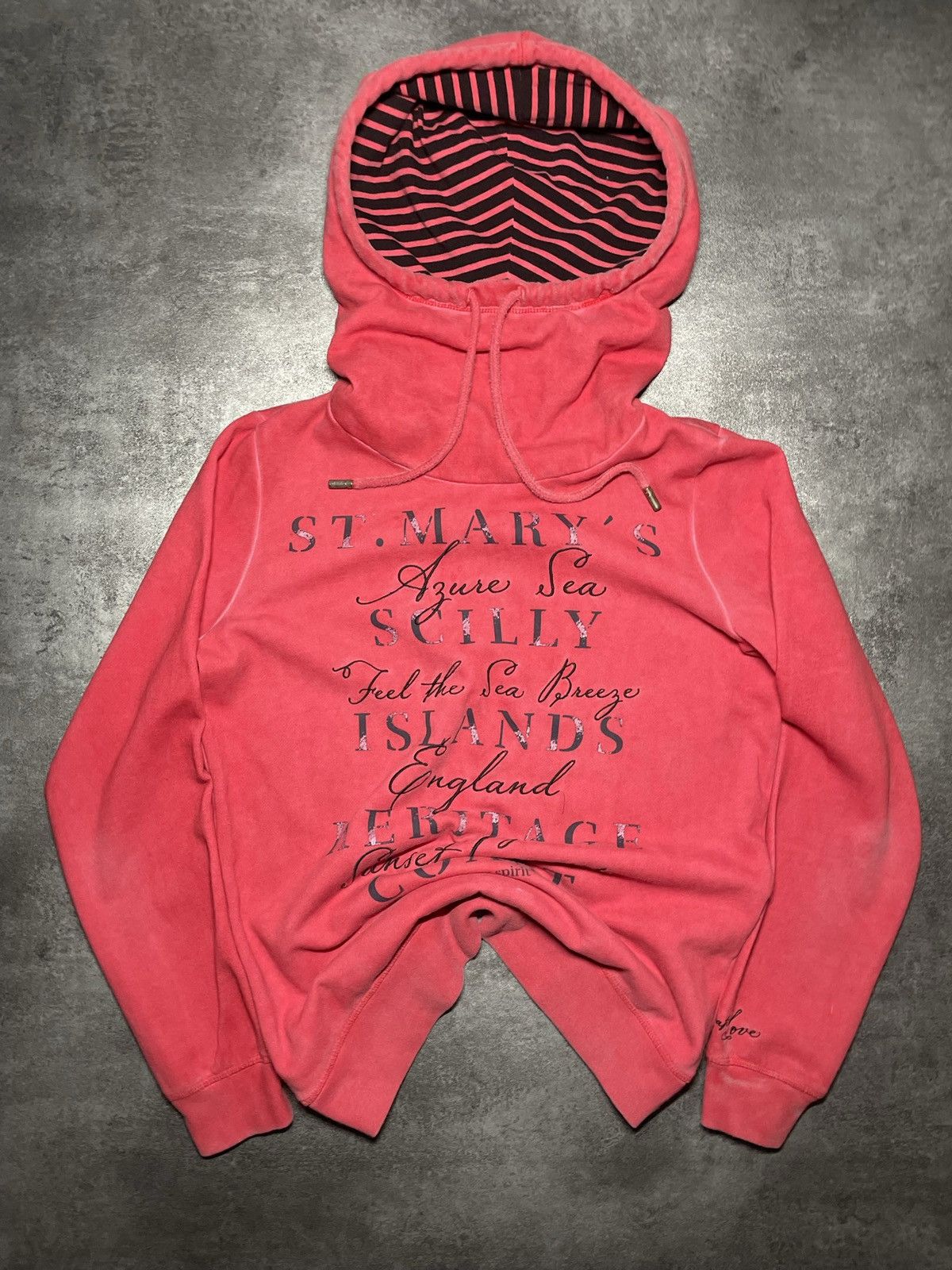 Vintage Vintage Hoodie Spellout Cozy Thick Rare Streetwear Size S / US 4 / IT 40 - 1 Thumbnail