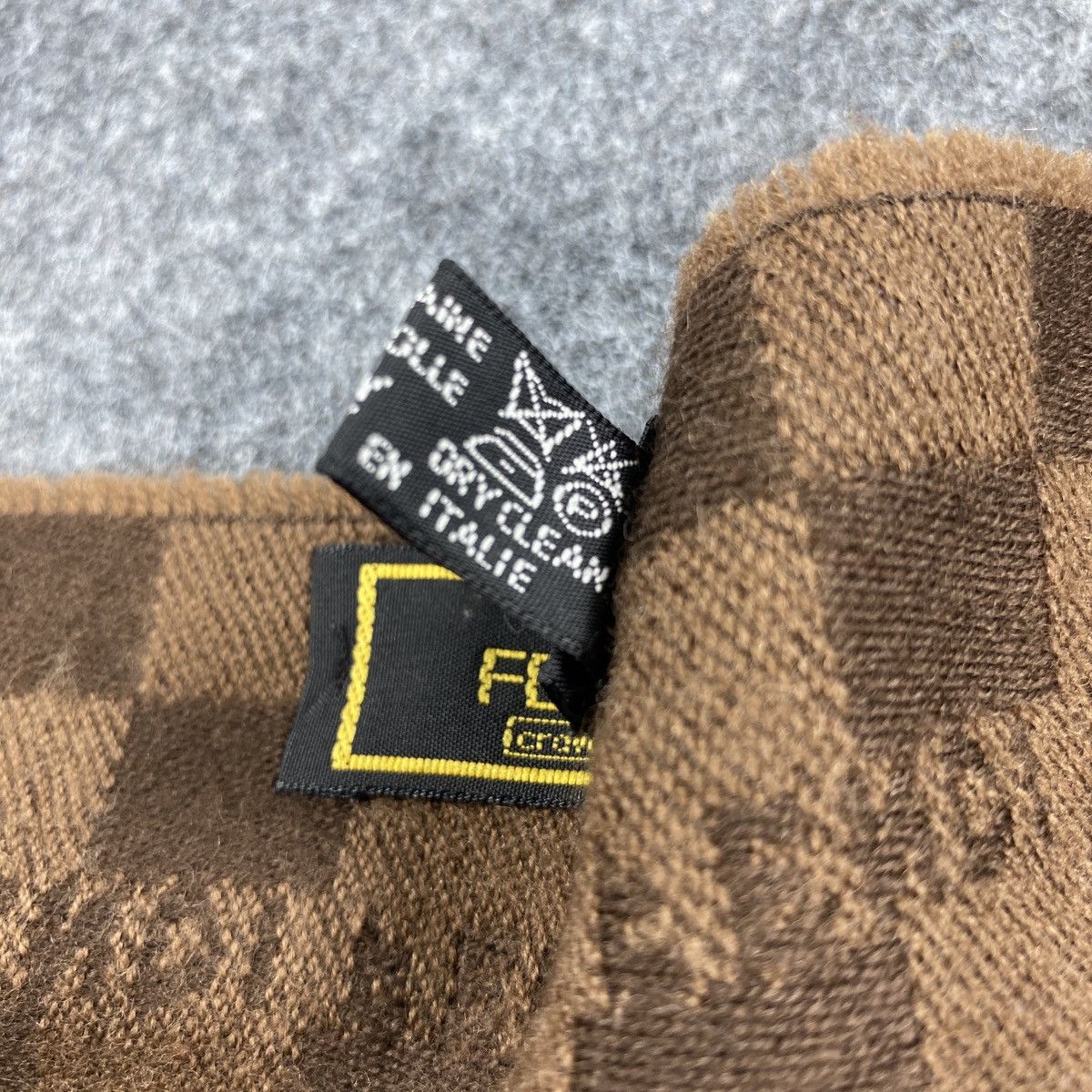 Fendi Fendi Scarf # D345 # Muffler # Neckwear Size ONE SIZE - 3 Thumbnail