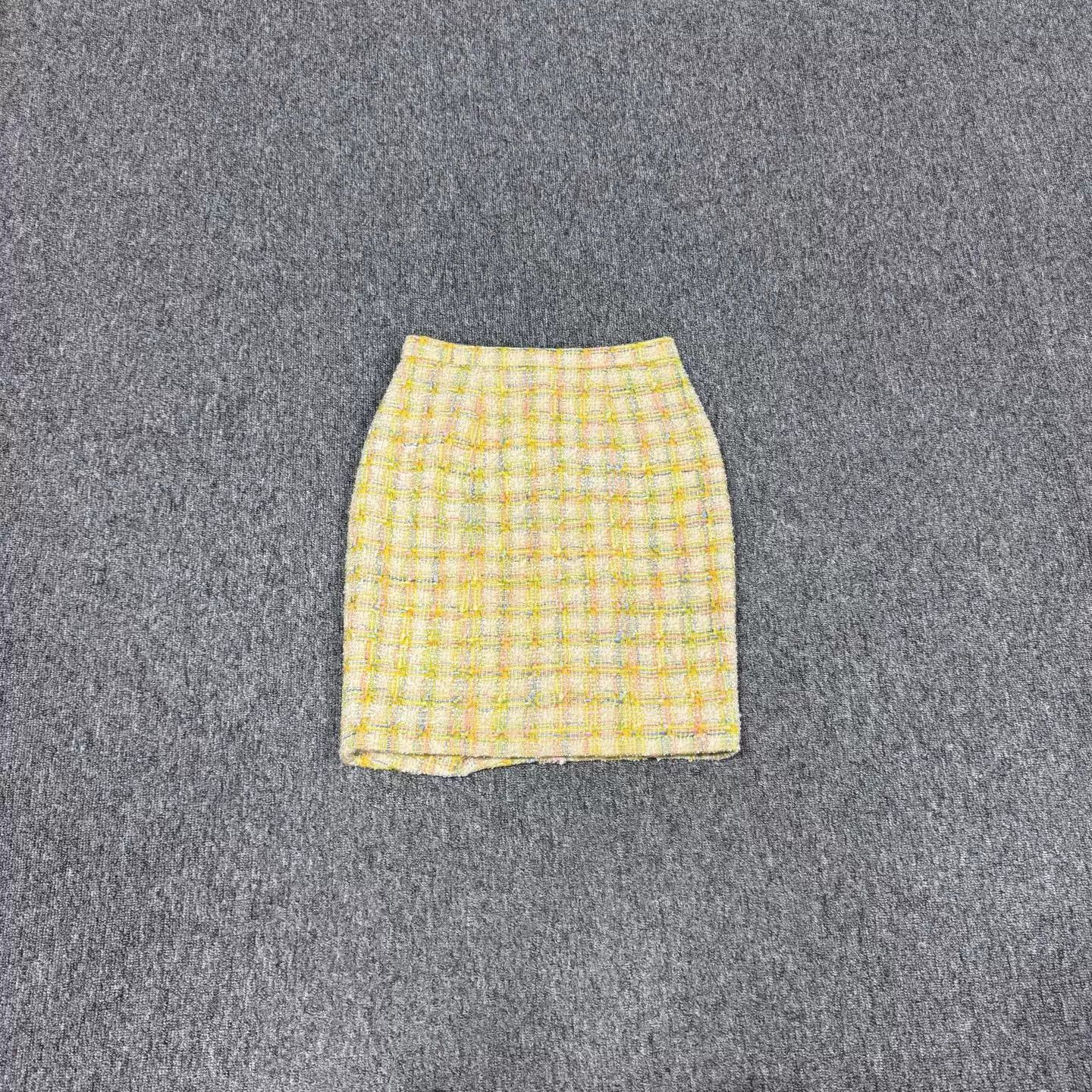 Chanel Chanel 96 Rainbow Check Camellia Silver Skirt 42 99New Size 28" / US 6 / IT 42 - 2 Thumbnail