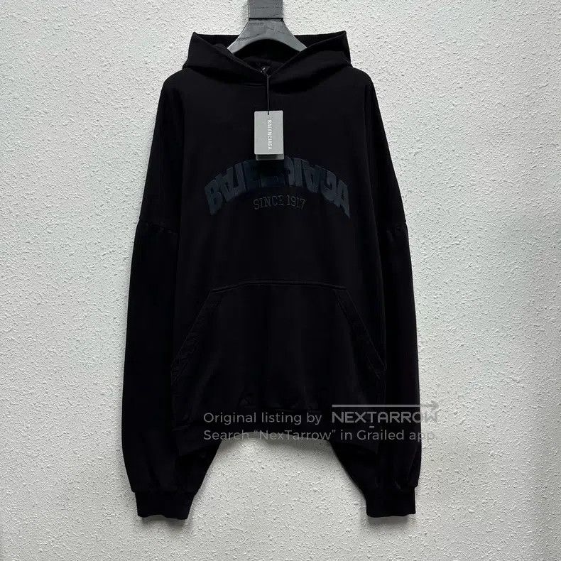 Balenciaga Balenciaga Black Brown Inverted LOGO Embroidered Hoodie Size US S / EU 44-46 / 1 - 1 Thumbnail
