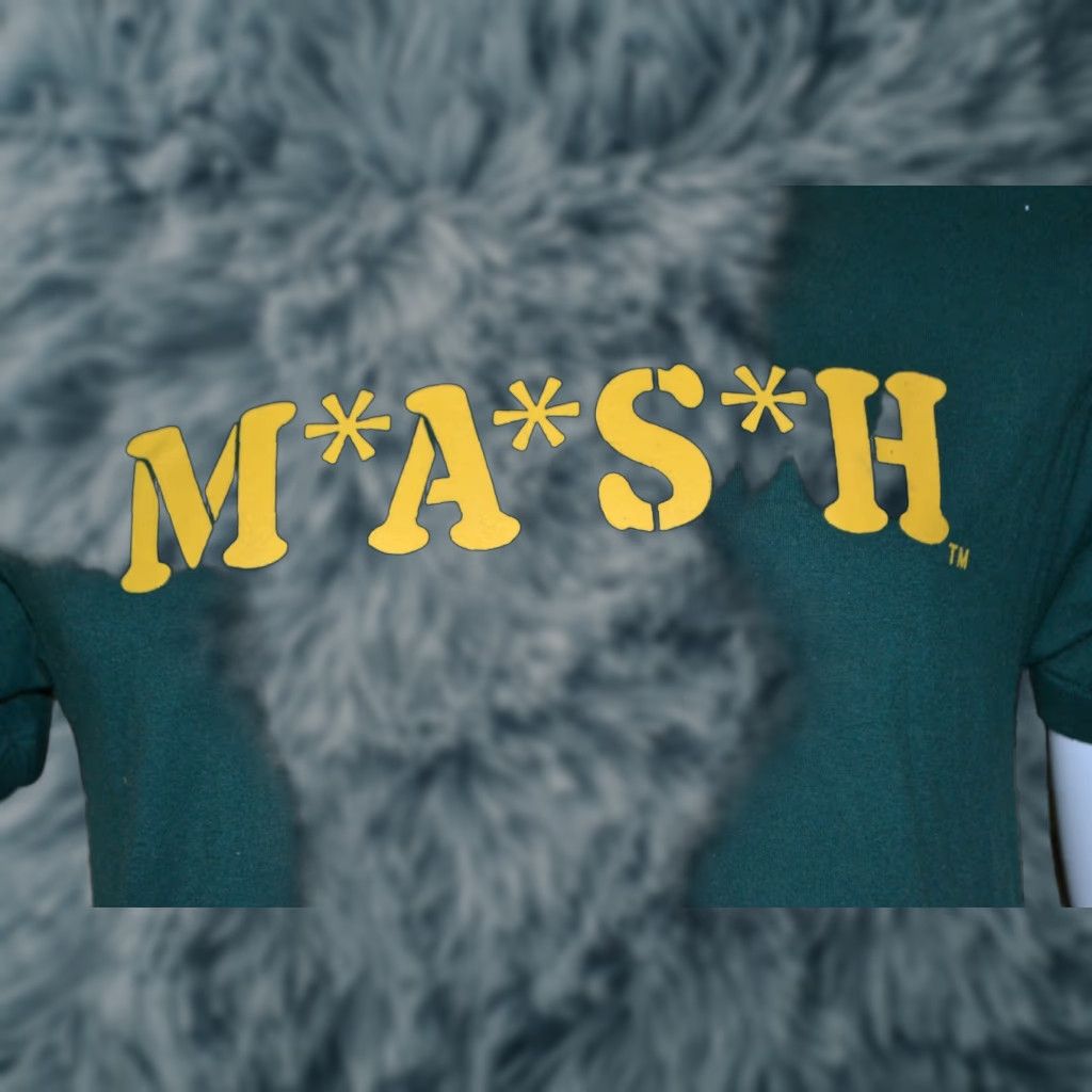 Vintage VTG Selec-T TV MASH Promo T-Shirt Green Large Mens ID 50.50 20x29 WNWO 24 Toledo M*A*S*H Graphic Tee Size US L / EU 52-54 / 3 - 1 Thumbnail