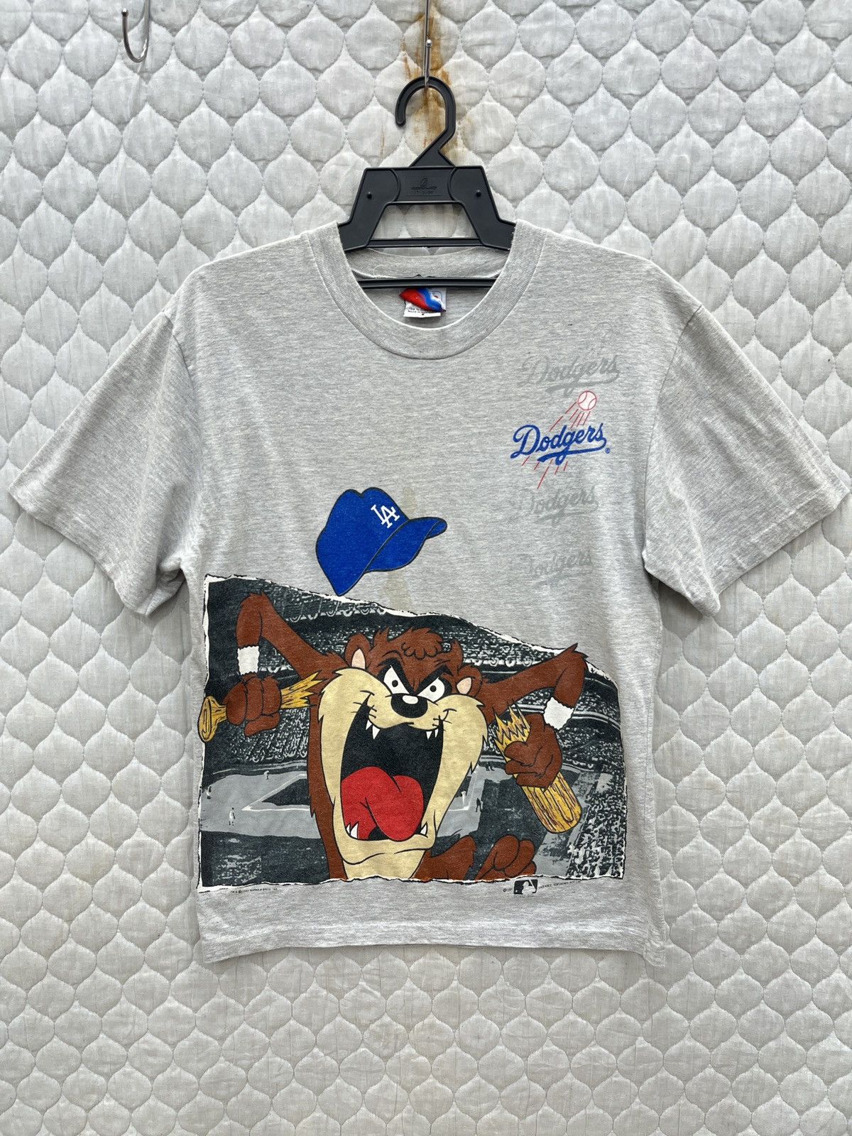 MLB × Vintage × Warner Bros 🔥🔥🔥STEALS VTG MLB LA DODGERS X TAZMANIA WARNER BROS Size US S / EU 44-46 / 1 - 1 Thumbnail