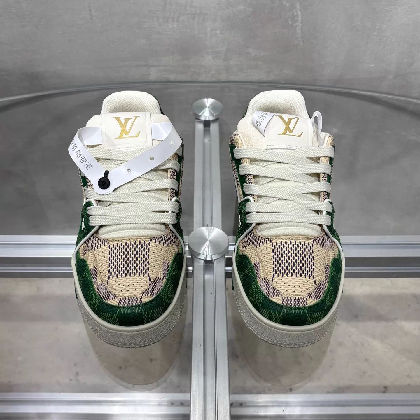 Louis Vuitton LV Trainer White Green Checkerboard UK1.5 (35.5) Size US 4 / IT 34 - 1 Thumbnail