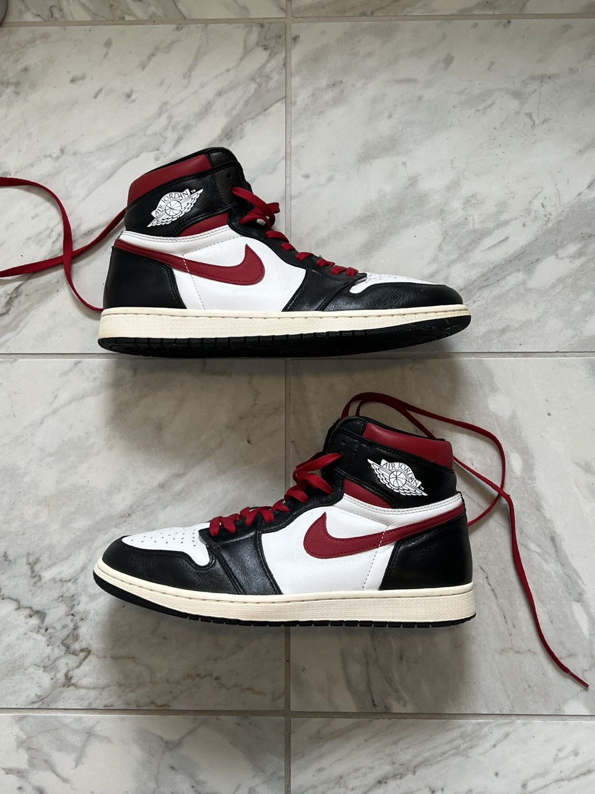 Jordan Brand × Nike Jordan 1 Retro High Black Gym Red 2019 Size US 11.5 / EU 44-45 - 1 Thumbnail