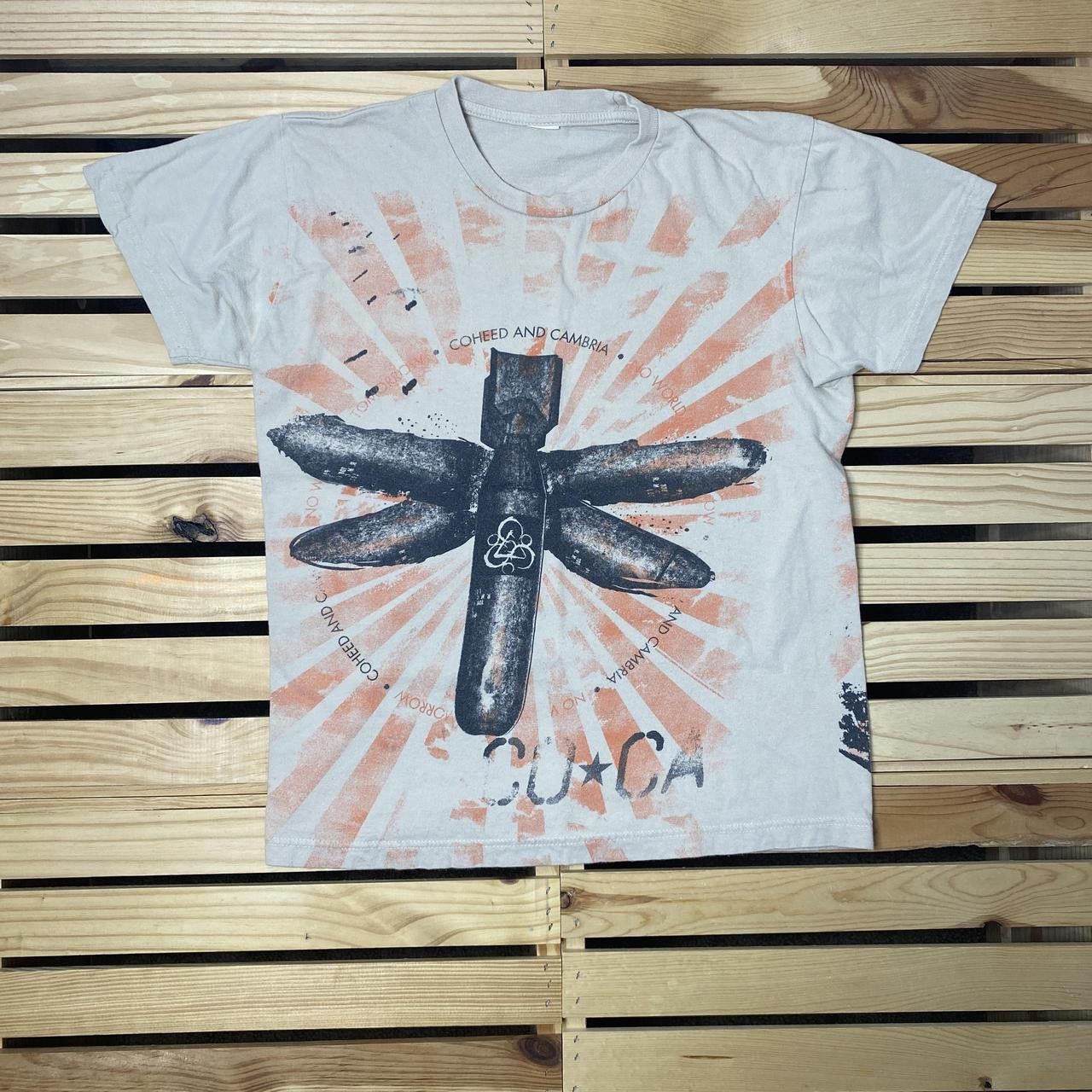 Other Coheed & Cambria Bombfly Beige AOP Y2K Band Tee Size Medium Size US M / EU 48-50 / 2 - 1 Thumbnail