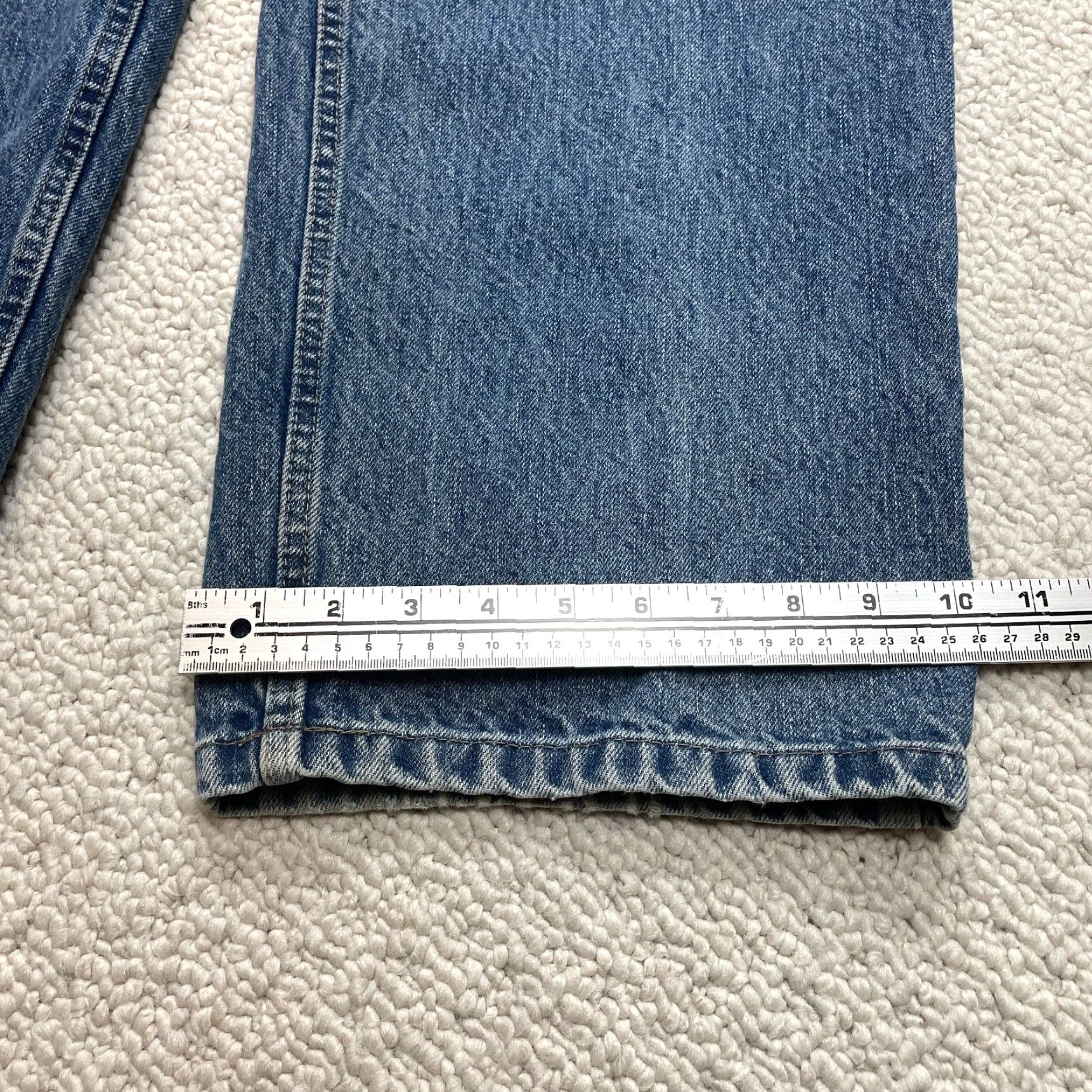 Izod VINTAGE IZOD Jeans Men 42x30 Blue Denim Classic Fit Waist Dark Wash Straight Jeans 5-Pocket Mens Size US 42 / EU 58 - 2 Thumbnail