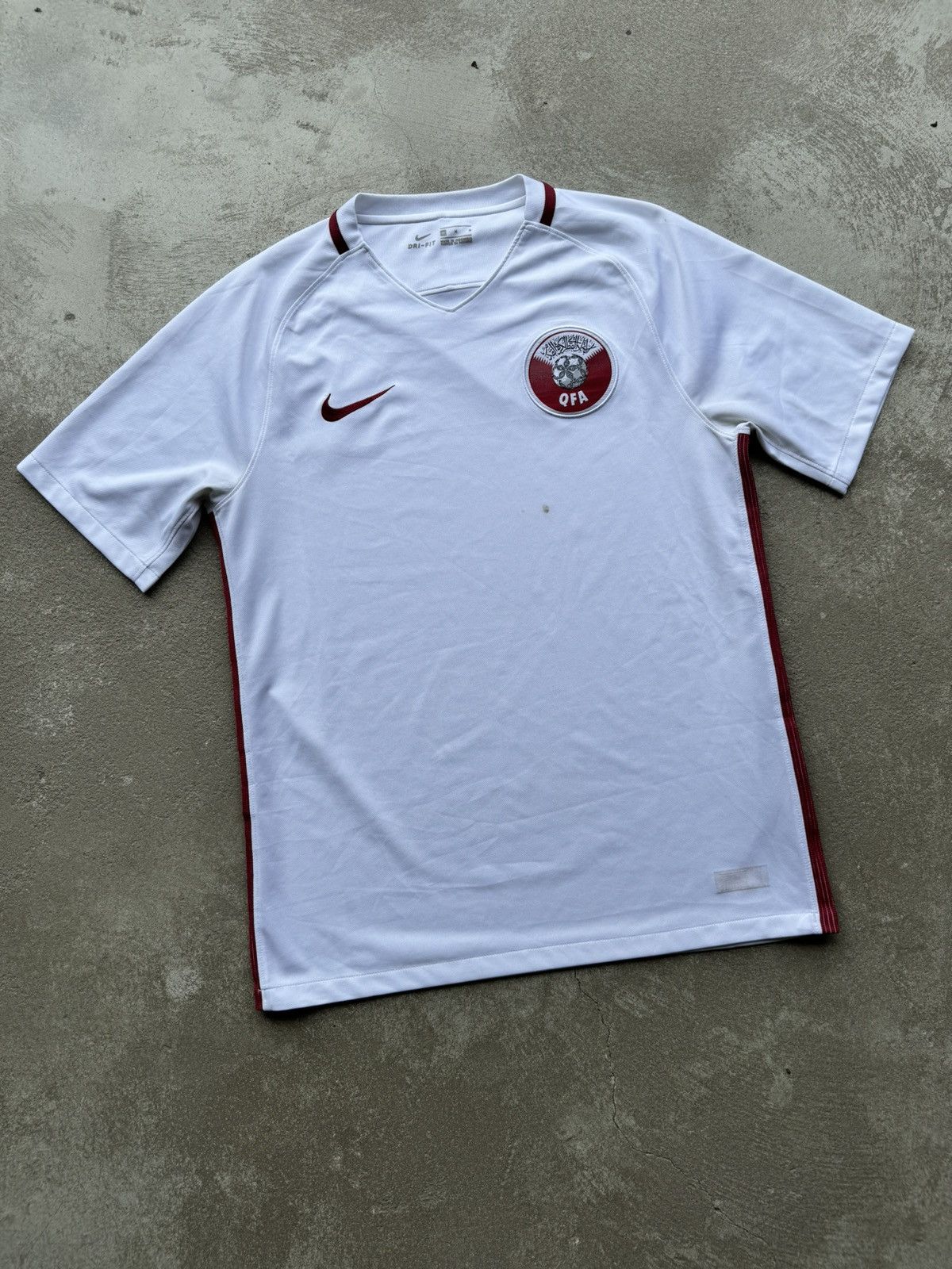 Nike qatar airways t shirt clearance