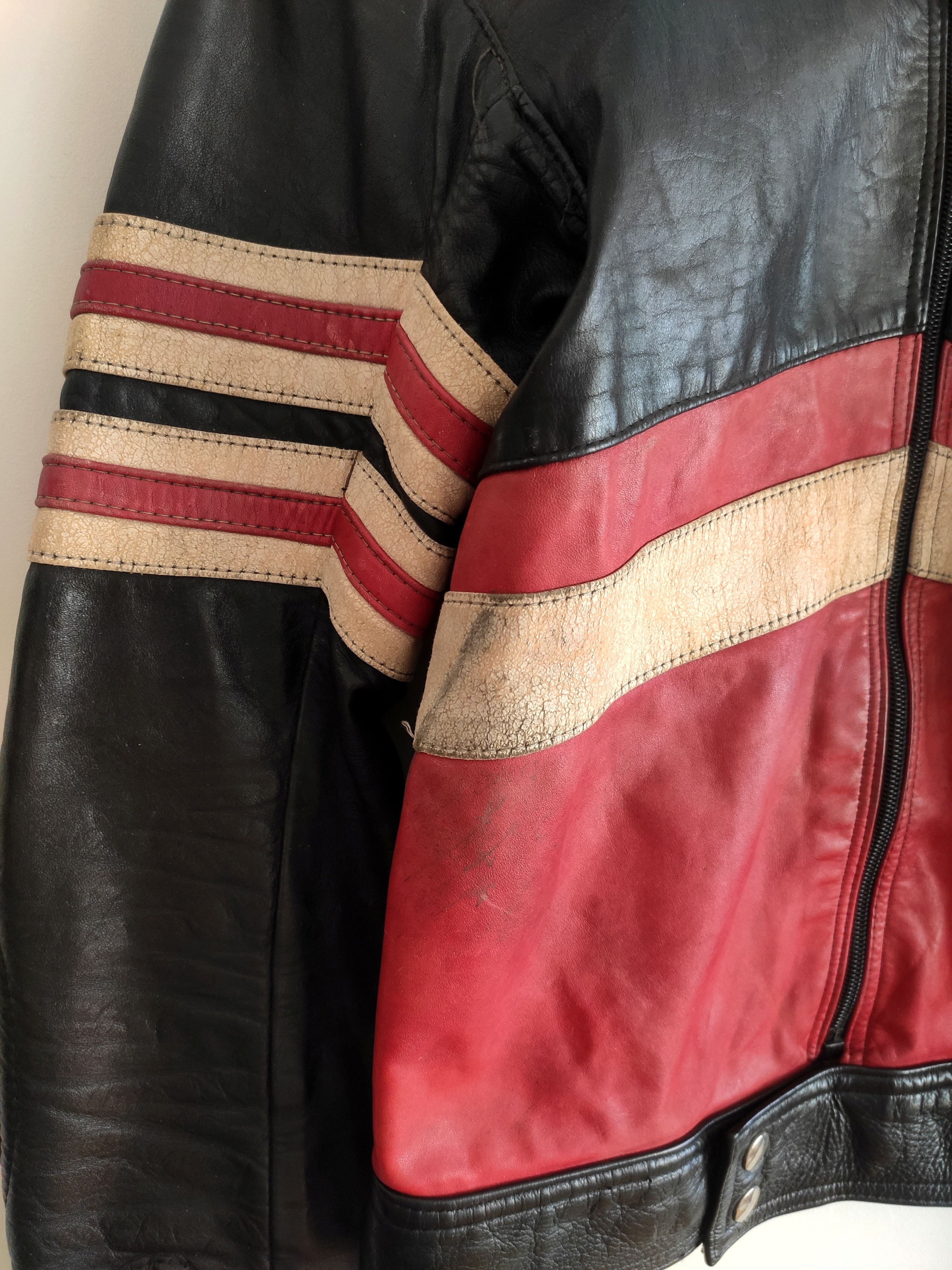 Vintage Black Red vintage Motorcycle biker leather jacket cropped S Size US S / EU 44-46 / 1 - 6 Thumbnail