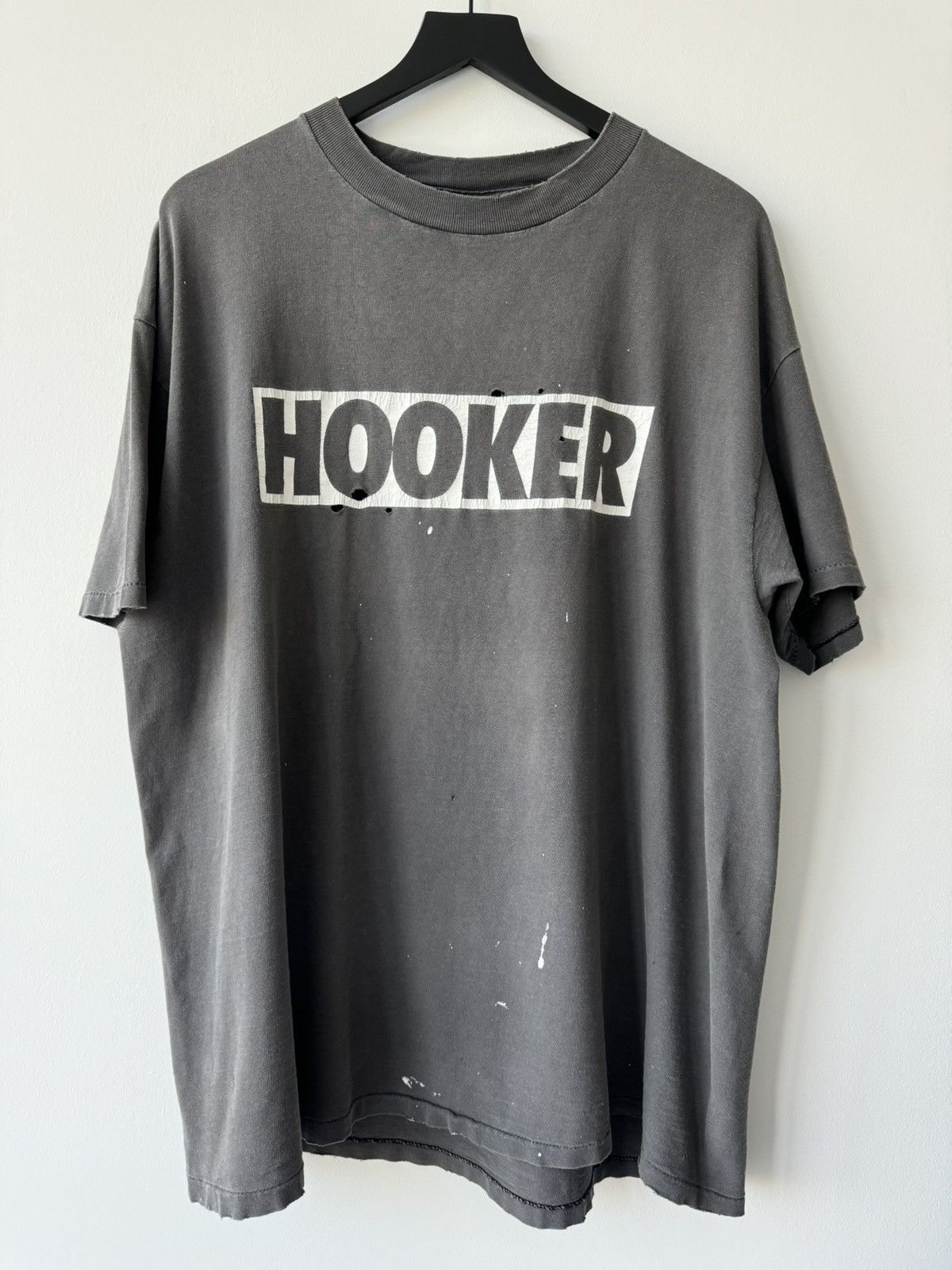 Vintage VINTAGE 90s THRASHED FADED HOOKER SNOWBOARDING T SHIRT Size US XL / EU 56 / 4 - 2 Thumbnail