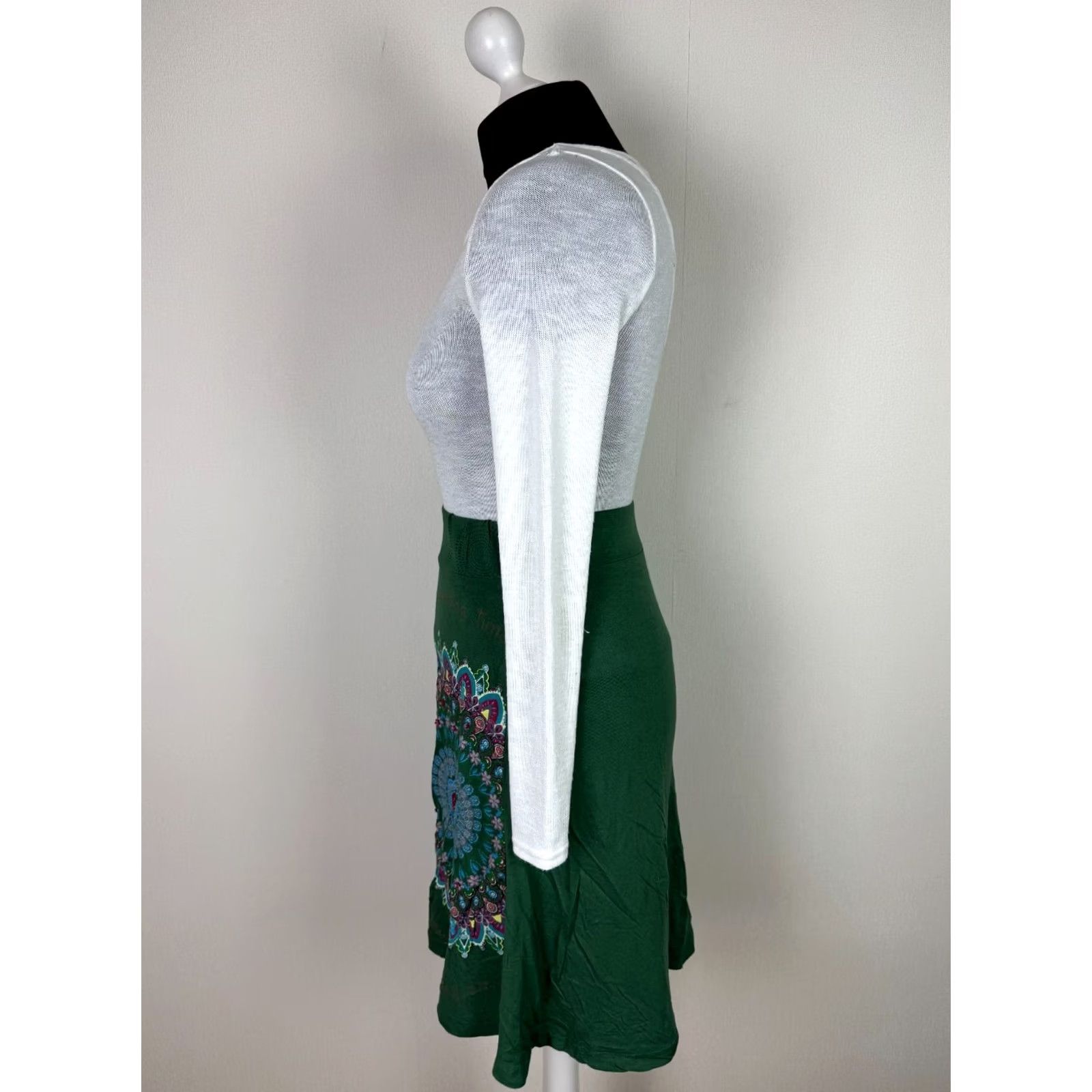 Desigual Desigual Skirt Desigual XXL Womens Green Knee Length Skirt 2XL Womens Green Desigual Skirt Size 40" / US 18 - 3 Thumbnail