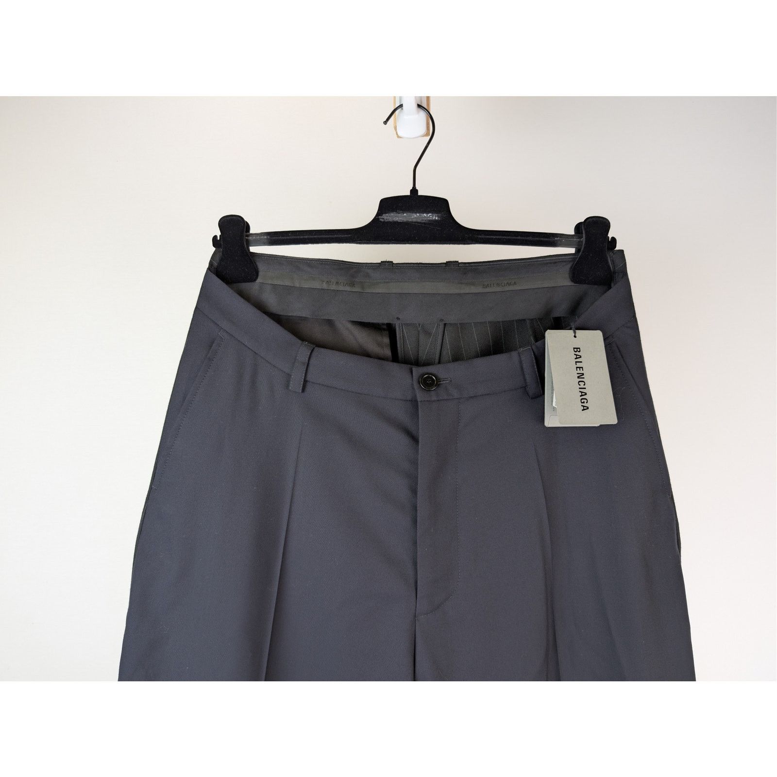 Balenciaga o1rshd1 Fluid Barathea Patched Skater Pants in Dark Navy Size US 32 / EU 48 - 3 Thumbnail