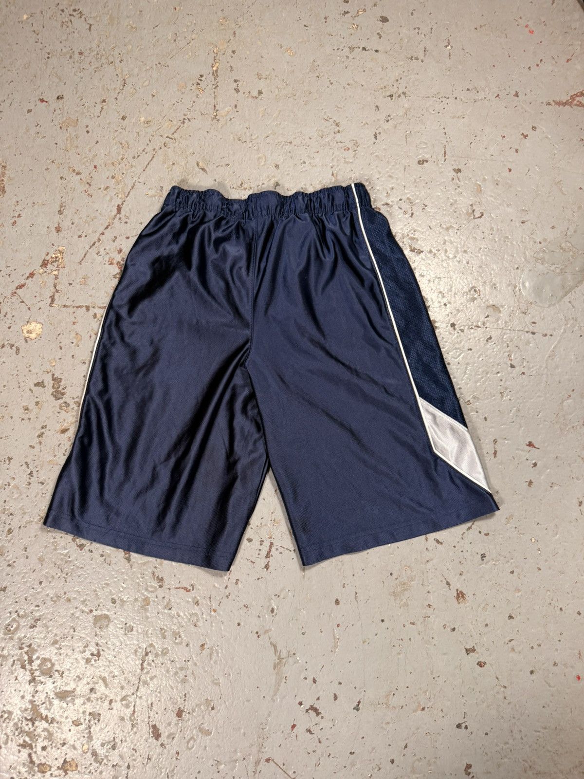 Nike Vintage Y2k Nike Basketball Shorts Baggy Size US 30 / EU 46 - 4 Thumbnail