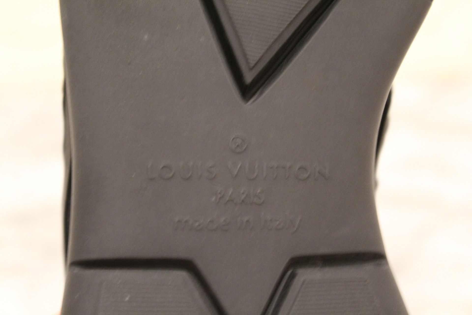 Louis Vuitton Louis Vuitton Fastlane Monogram Sneakers Black Denim Size US 9.5 / EU 42-43 - 8 Thumbnail