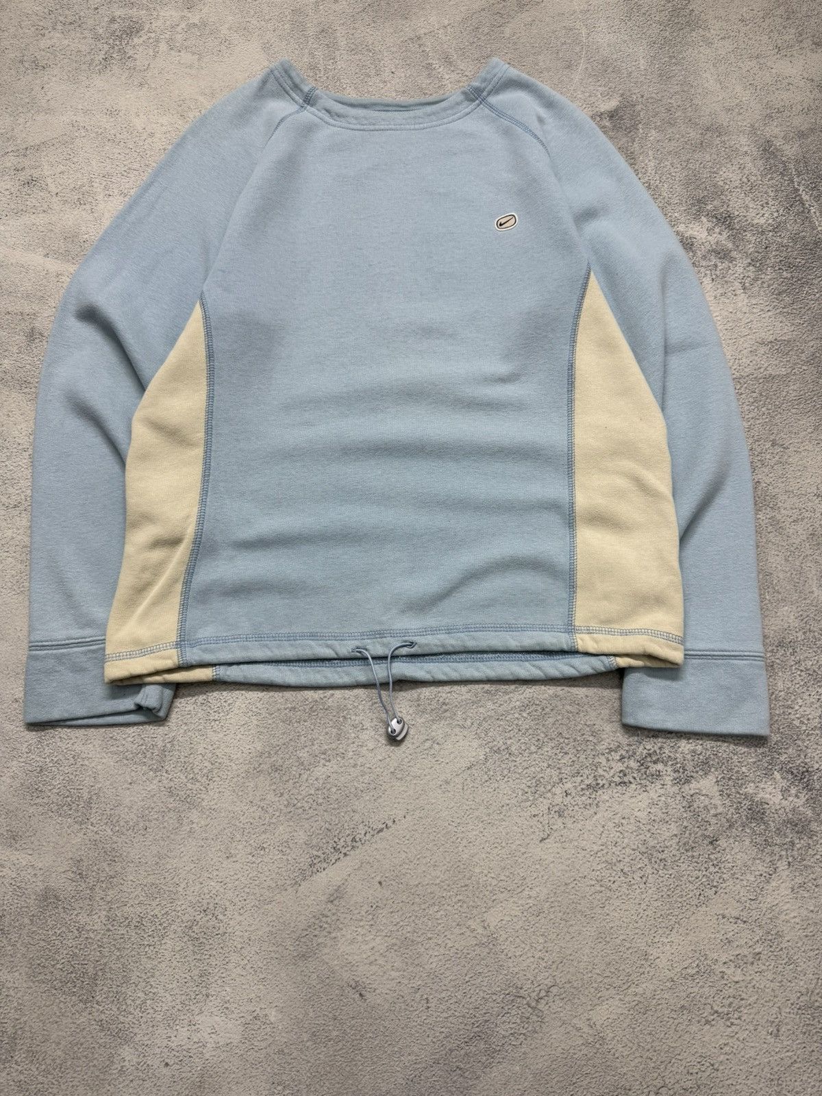Nike Vintage Y2K Nike Mini Swoosh Sweatshirt 00’s Size US L / EU 52-54 / 3 - 7 Thumbnail