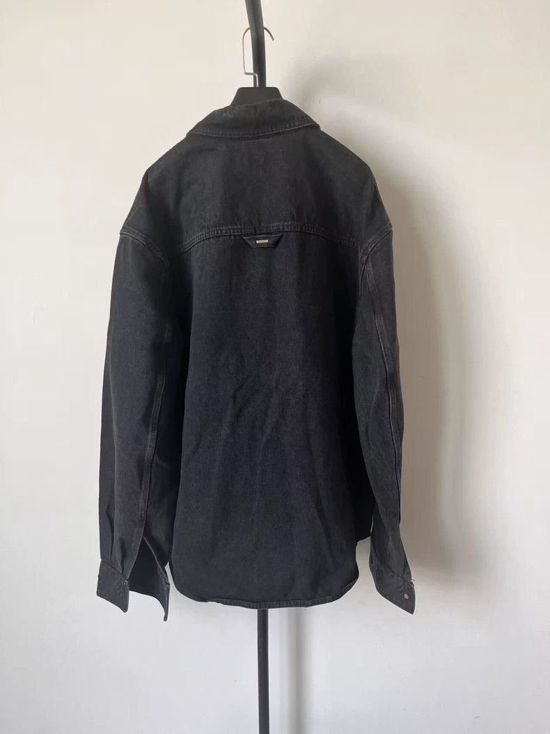 Louis Vuitton Louis Vuitton Washed Logo embossed denim jacket Size US XL / EU 56 / 4 - 2 Thumbnail