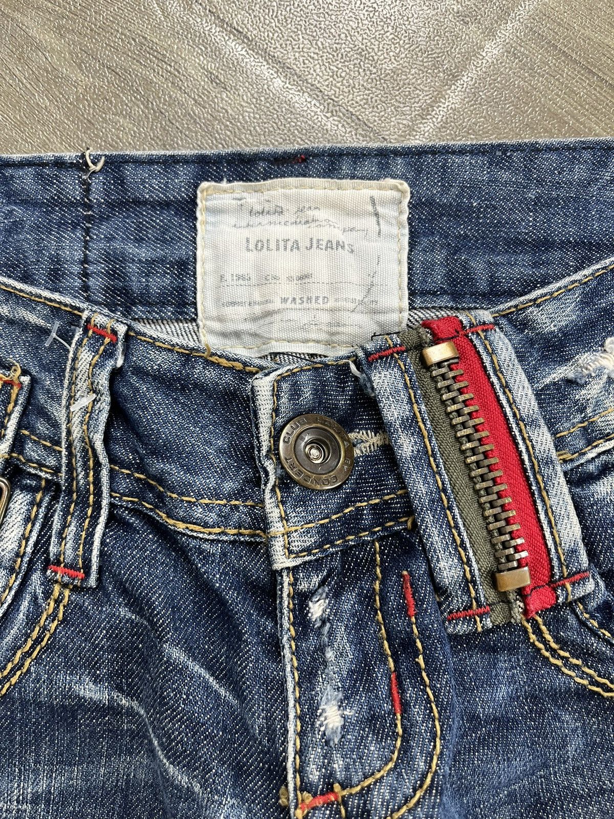 Japanese Brand Y2K Style Yoshitomo Nara Lolita Jeans Distressed 3/4 Jeans Size US 28 / EU 44 - 4 Thumbnail