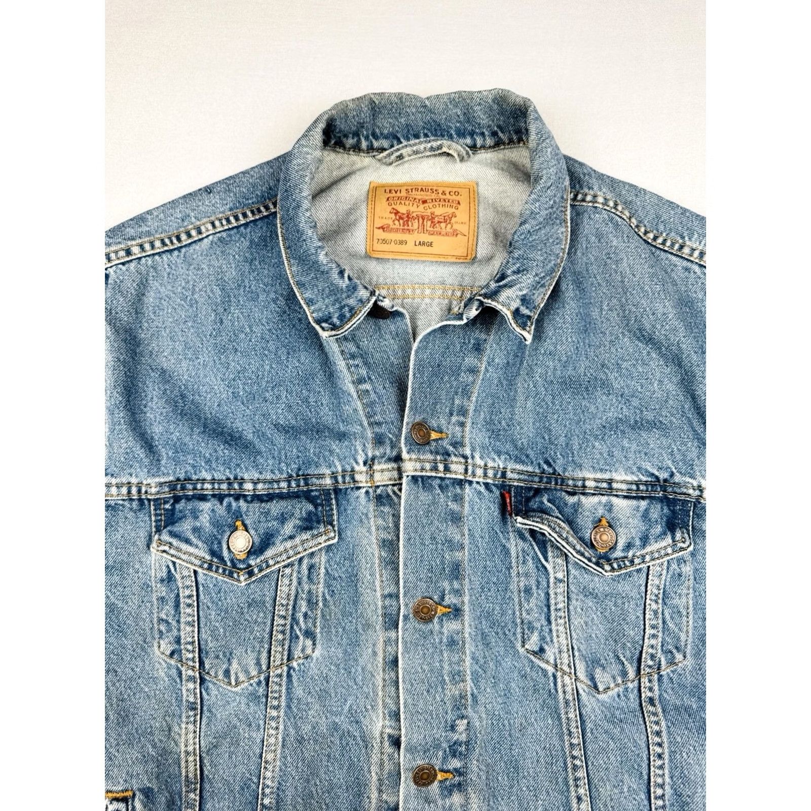 Levi's VINTAGE Levi's Trucker Jacket Adult Large Blue 90s USA Made Red Tab Denim Mens Size US L / EU 52-54 / 3 - 7 Thumbnail