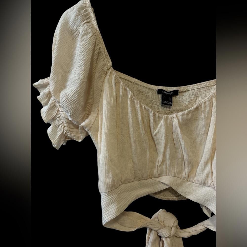 Forever 21 Forever 21 Cream Puff Sleeve Crop Top Size L / US 10 / IT 46 - 2 Thumbnail