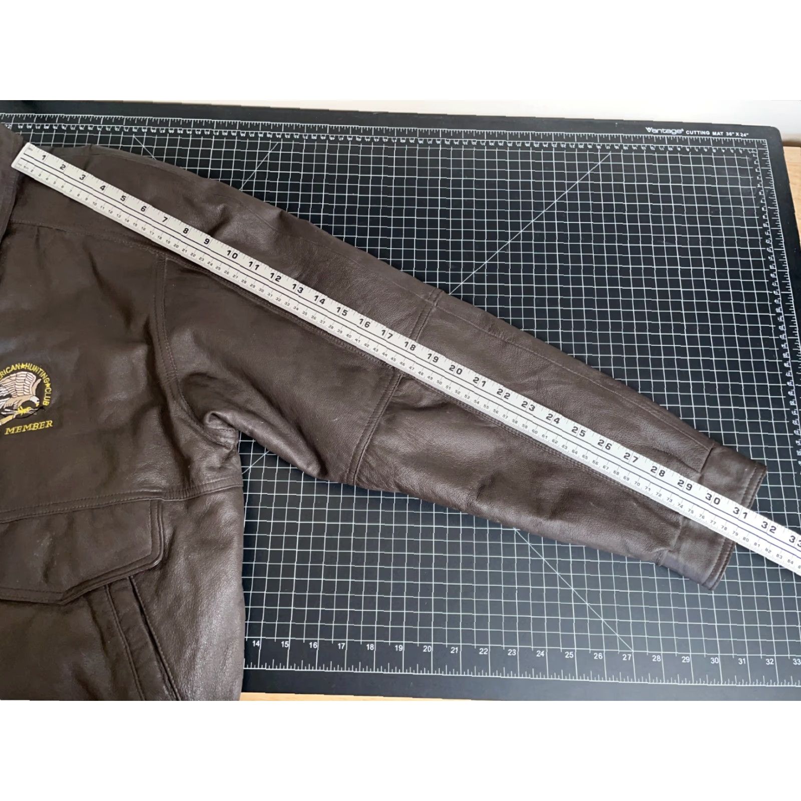Vintage VINTAGE North American Hunting Club Leather Jacket Men XL Brown Lifetime Member Bomber Jacket Full Zip Pockets Size US XL / EU 56 / 4 - 7 Thumbnail