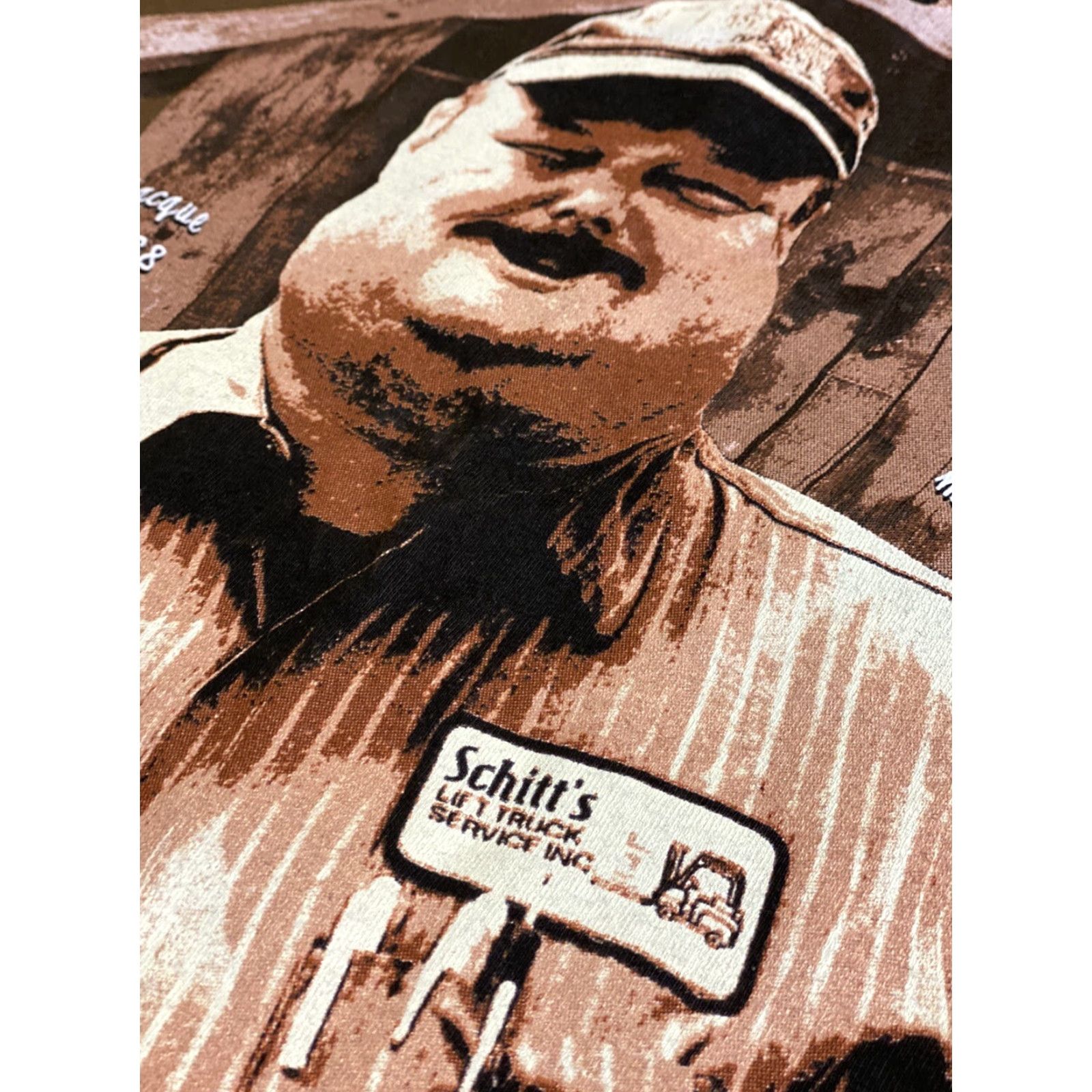 Vintage Schitt Family Brown Short Sleeve t-shirt M Mens Crew Neck Comedy Regular Shirt Size US M / EU 48-50 / 2 - 6 Thumbnail