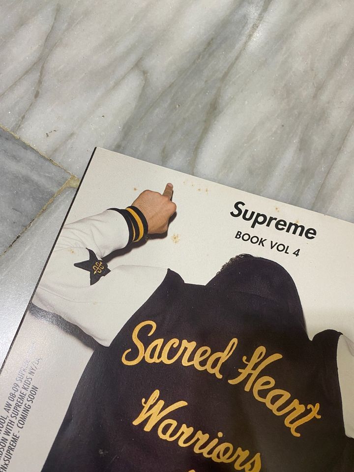 Supreme Supreme Book Vol. 4 AW 08-09 Catalog w/ Stickers & Tote Bag Size ONE SIZE - 6 Thumbnail
