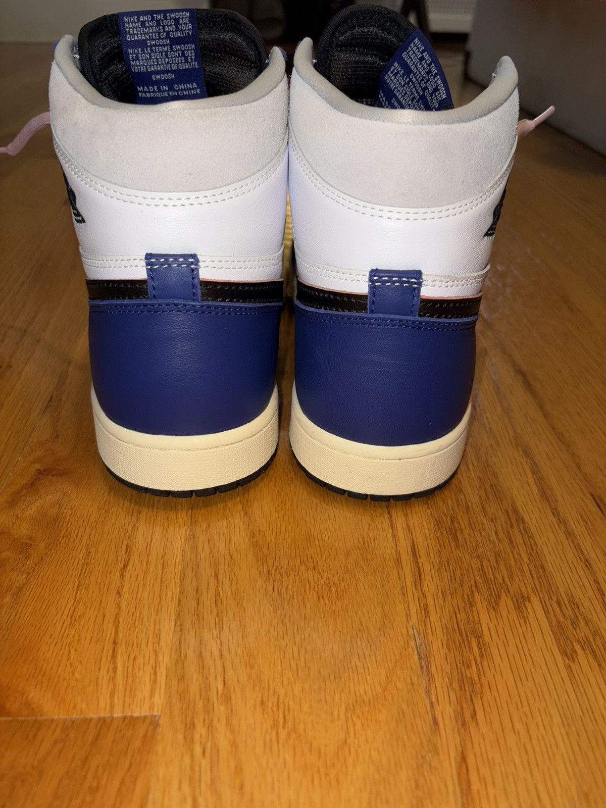Jordan Brand Jordan 1 Retro High OG Rare Air Size 10 US MEN Size US 10 / EU 43 - 5 Thumbnail