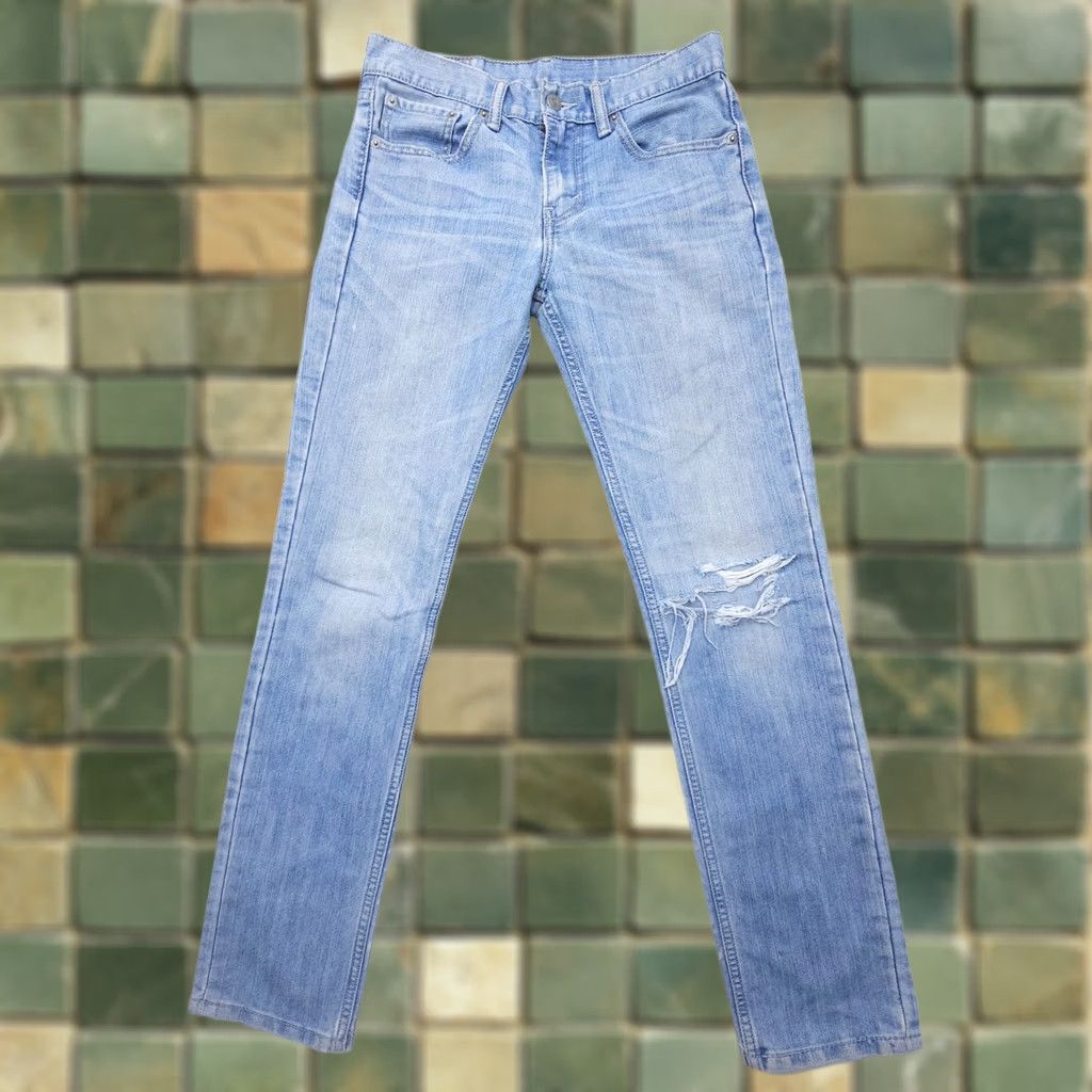 Levi's Levi's 511 Skinny Fit Jeans Mens 28 x 32 Denim Light Blue Distressed 5-Pocket Logo Size US 28 / EU 44 - 1 Thumbnail