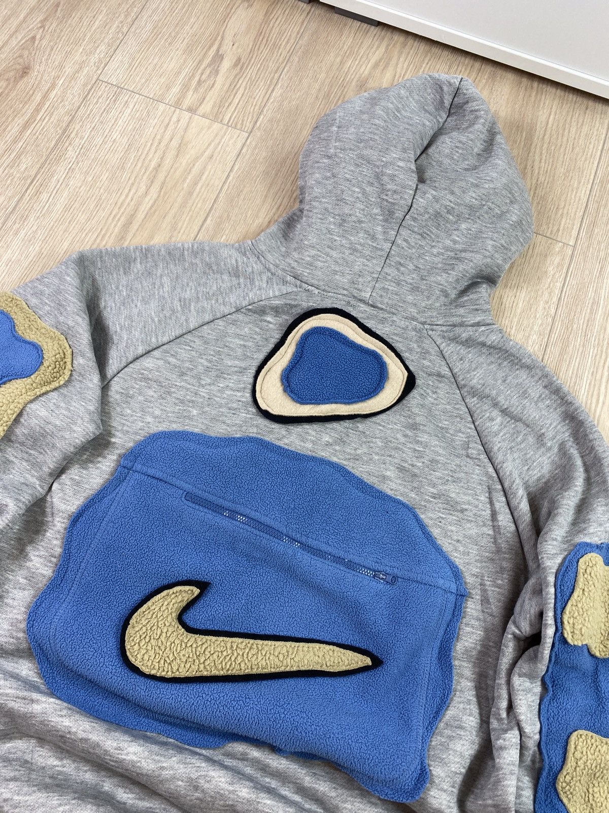 Nike × Vintage Vintage Nike Custom Skelet Center Swoosh Oversize Hoodie Y2K Size US L / EU 52-54 / 3 - 8 Thumbnail