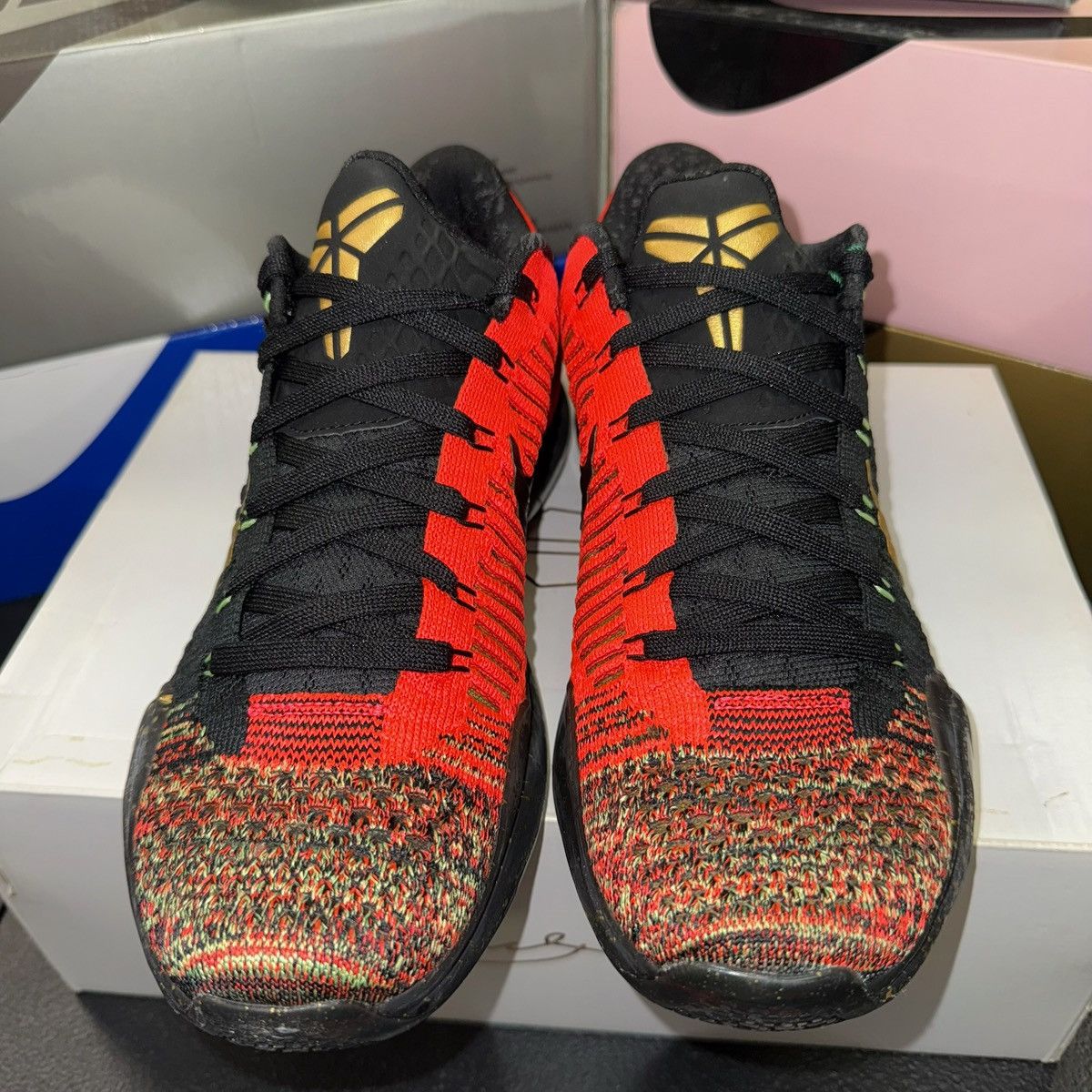 Nike Size 8 - Nike Kobe 10 Elite Christmas 802560-076 Size US 8 / EU 41 - 4 Thumbnail