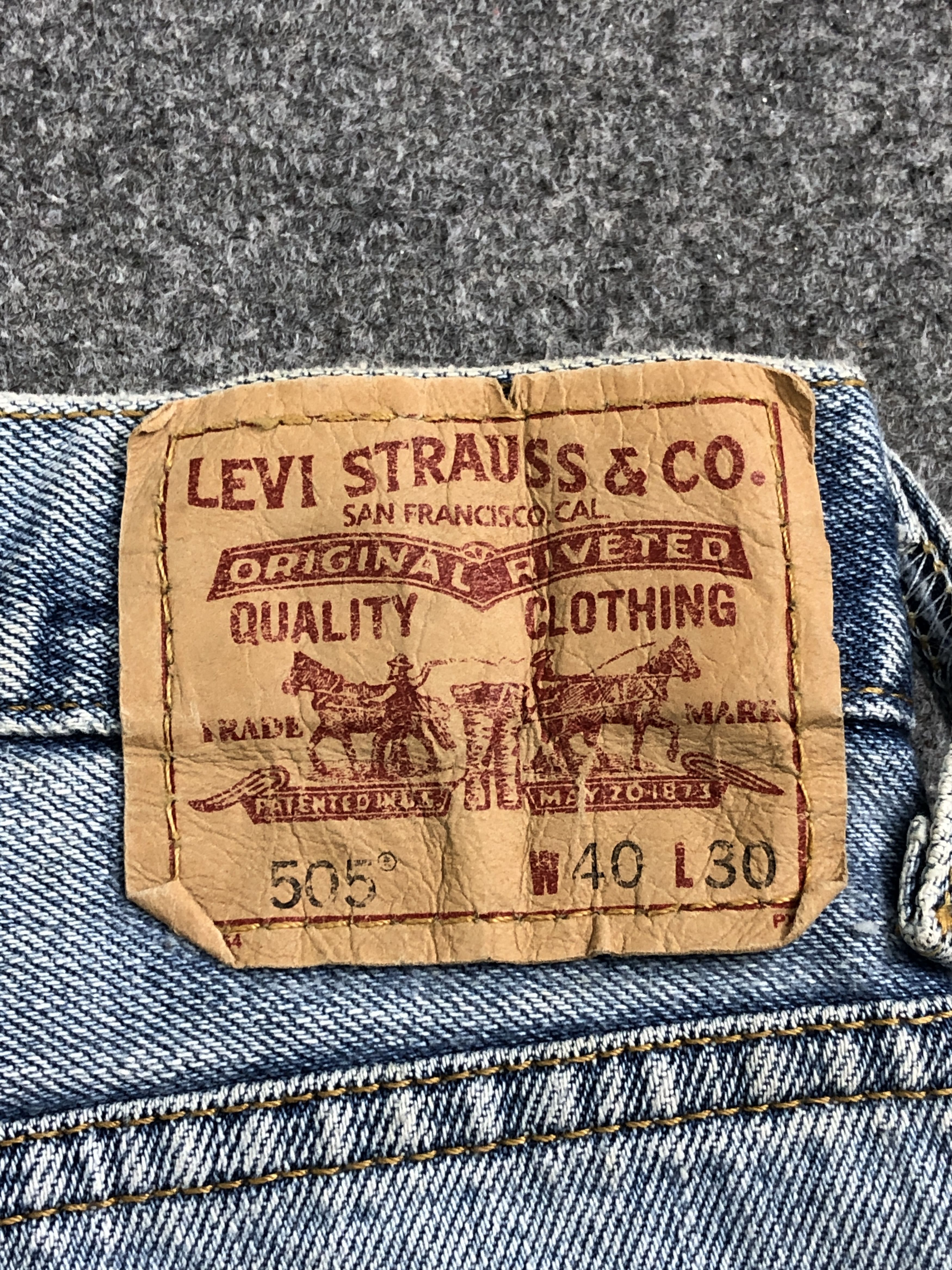 Levi's Vintage Levis 505 Regular Fit Light Wash Jeans DP2516 Size US 37 - 5 Thumbnail