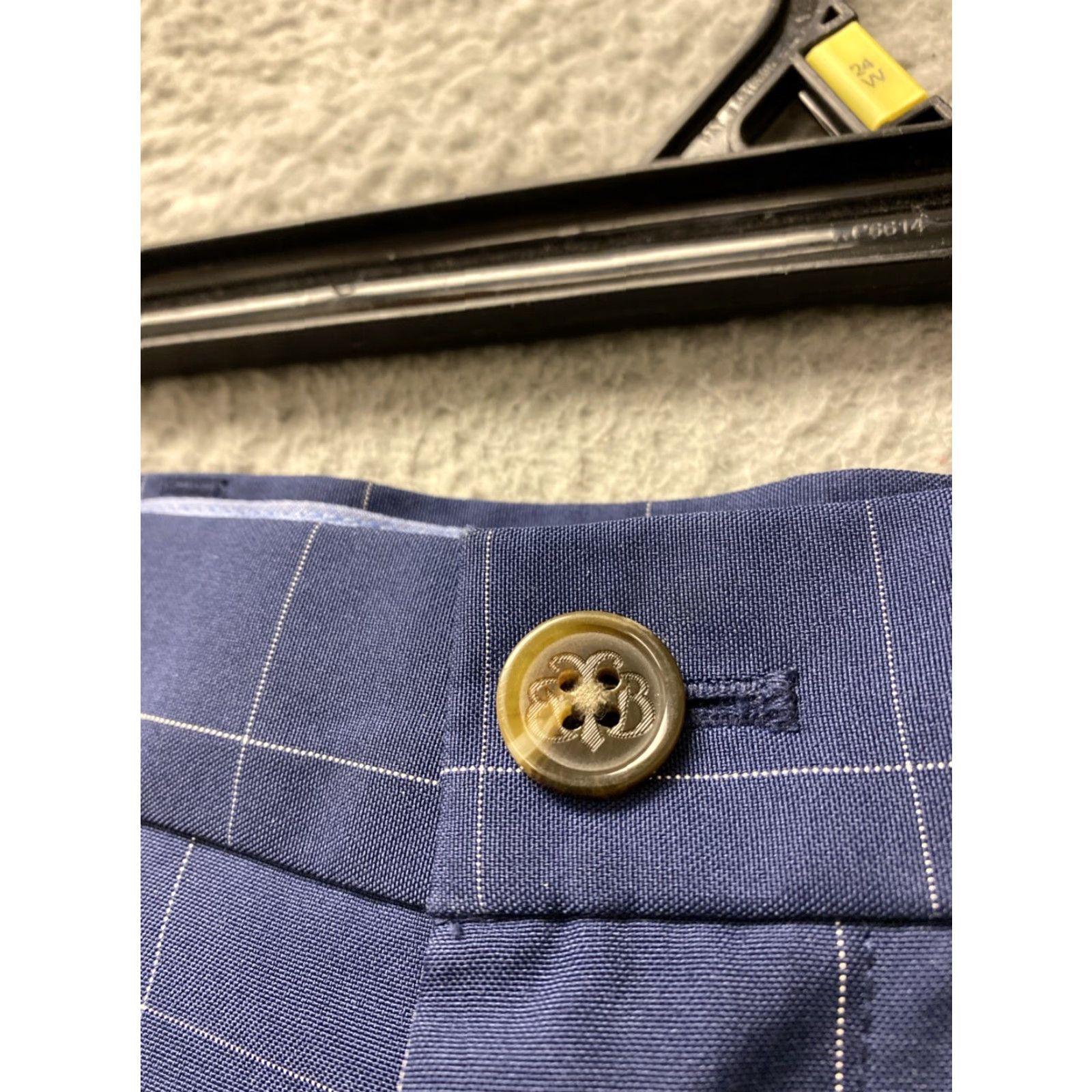 Brooks Brothers VINTAGE Brooks Brothers Men's Shorts Size 33 Navy Check Chino Preppy Summer Casual Size US 33 - 2 Thumbnail