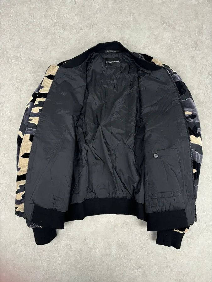 Emporio Armani FW2020 Emporio Armani Camo Velvet Padded Bomber Jacket Size US M / EU 48-50 / 2 - 7 Thumbnail