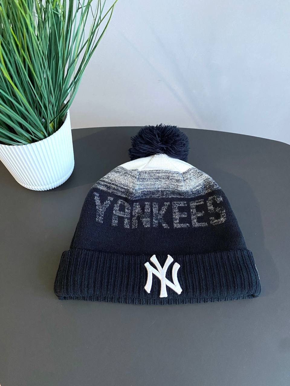 New Era New Era x MLB New York Yankees Winter Knit Pom Hat, One Size Size ONE SIZE - 1 Thumbnail