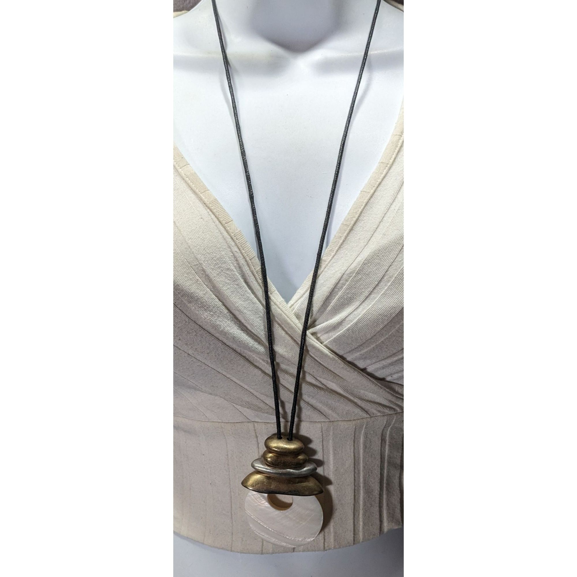 Other Bella And Jack Brutalist Mother Of Pearl And Metal Pendant N Size ONE SIZE - 2 Thumbnail