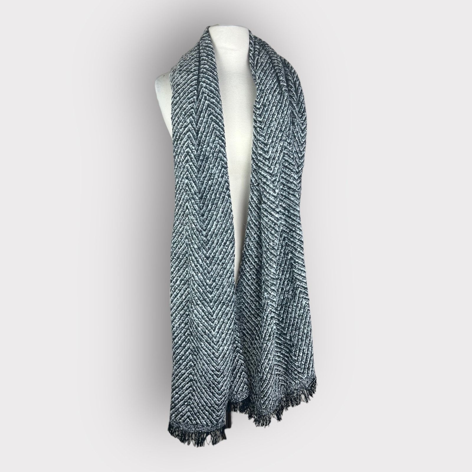 Vintage Vintage | Oversized Scarf Black and White Size ONE SIZE - 2 Thumbnail