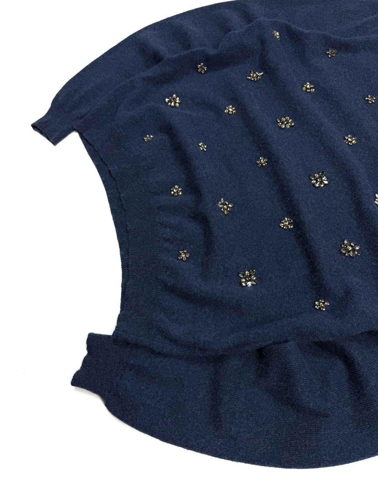 Allude Allude Cashmere Wool Crystal Flower V-neck Knit Sweater L Size L / US 10 / IT 46 - 7 Thumbnail