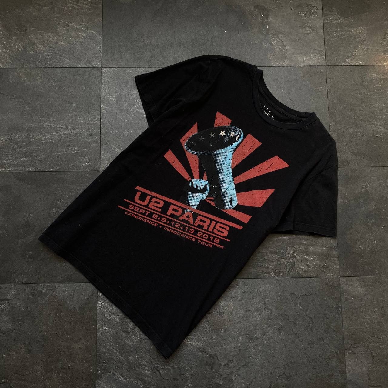 Other U2 Paris 2018 tour tee shirt Size US L / EU 52-54 / 3 - 1 Thumbnail