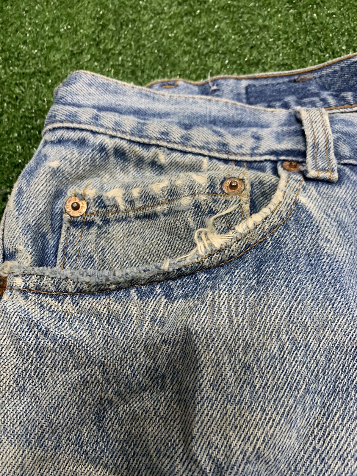 Levi's Vintage 80s Levis 501 grunge. Size US 35 - 9 Thumbnail