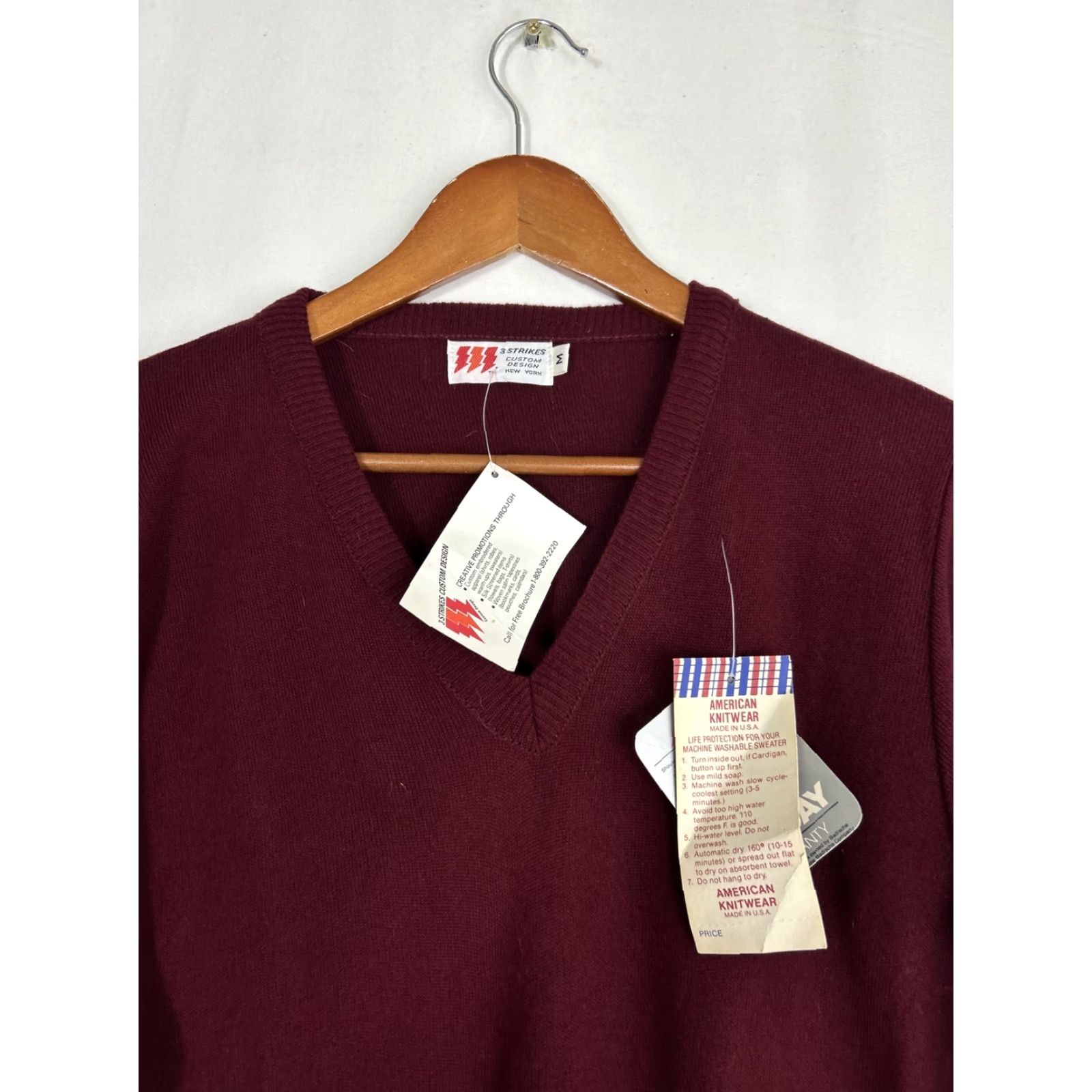Vintage VINTAGE 3 Strikes Mens Sweater V-Neck Pullover Long Sleeve Red M Chest 20” Length 29” Maroon Size US M / EU 48-50 / 2 - 3 Thumbnail