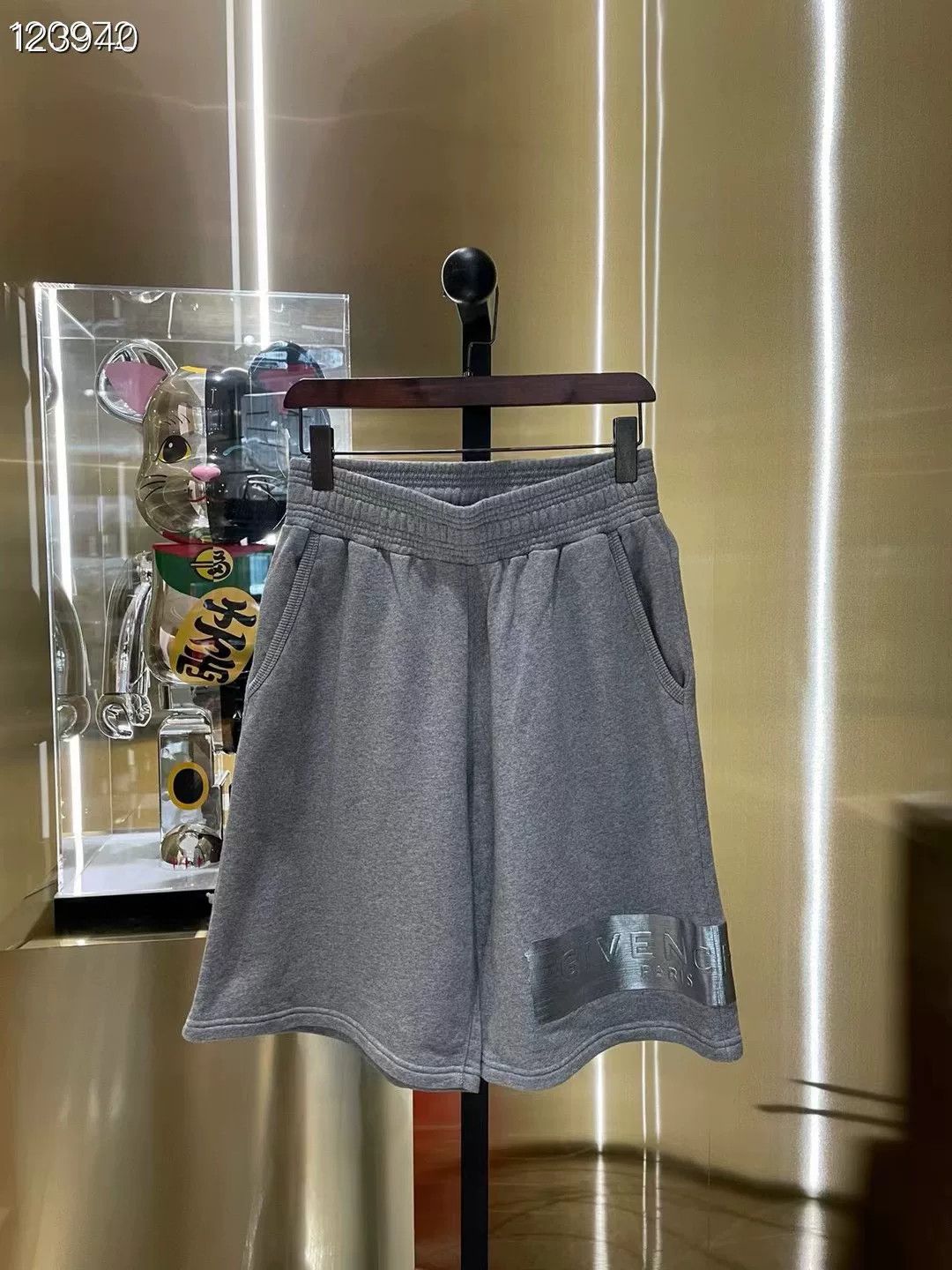 Givenchy Givenchy Gray Sporty Casual Shorts Size US 26 / EU 42 - 1 Thumbnail