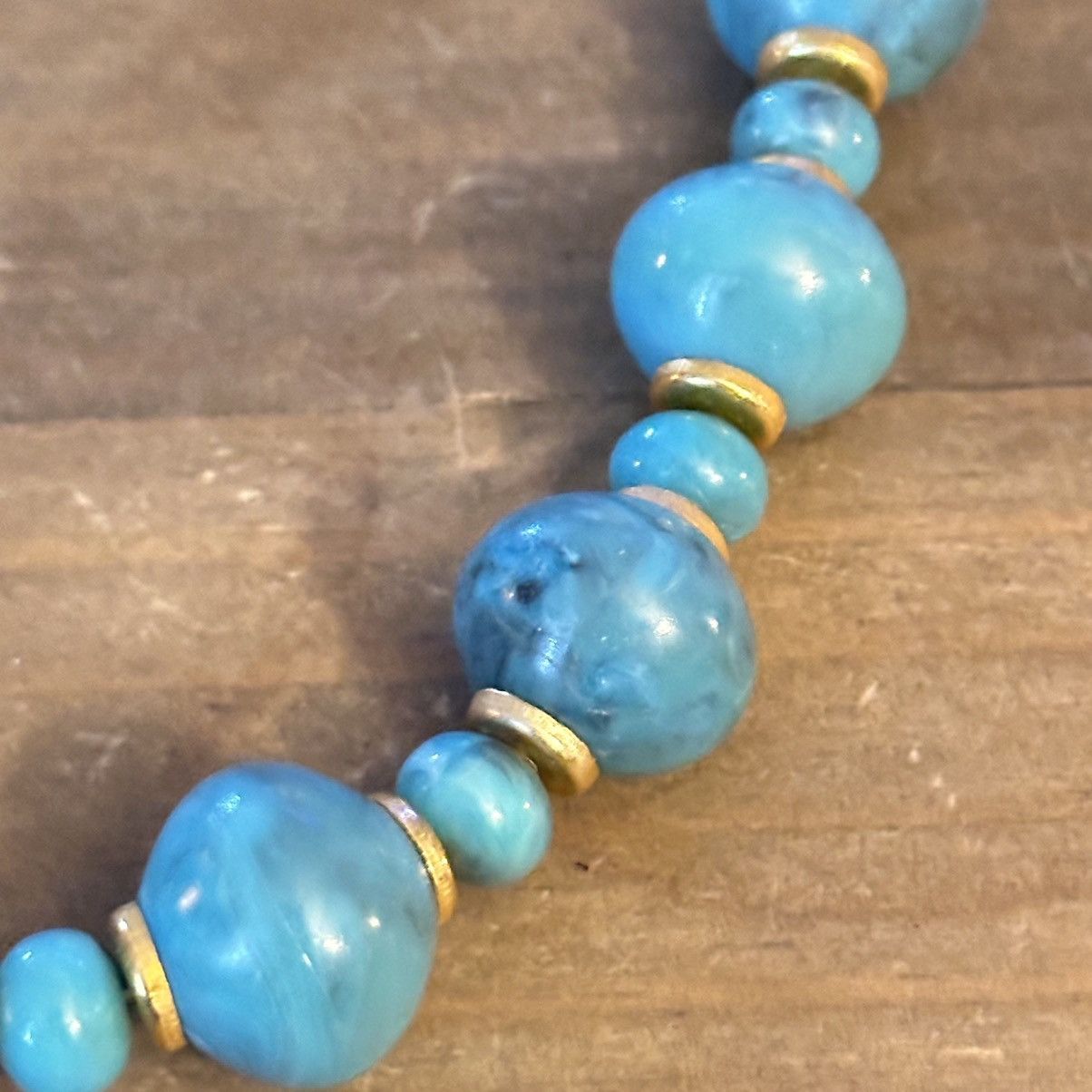 Vintage Vintage blue lucite bead necklace Size ONE SIZE - 4 Thumbnail